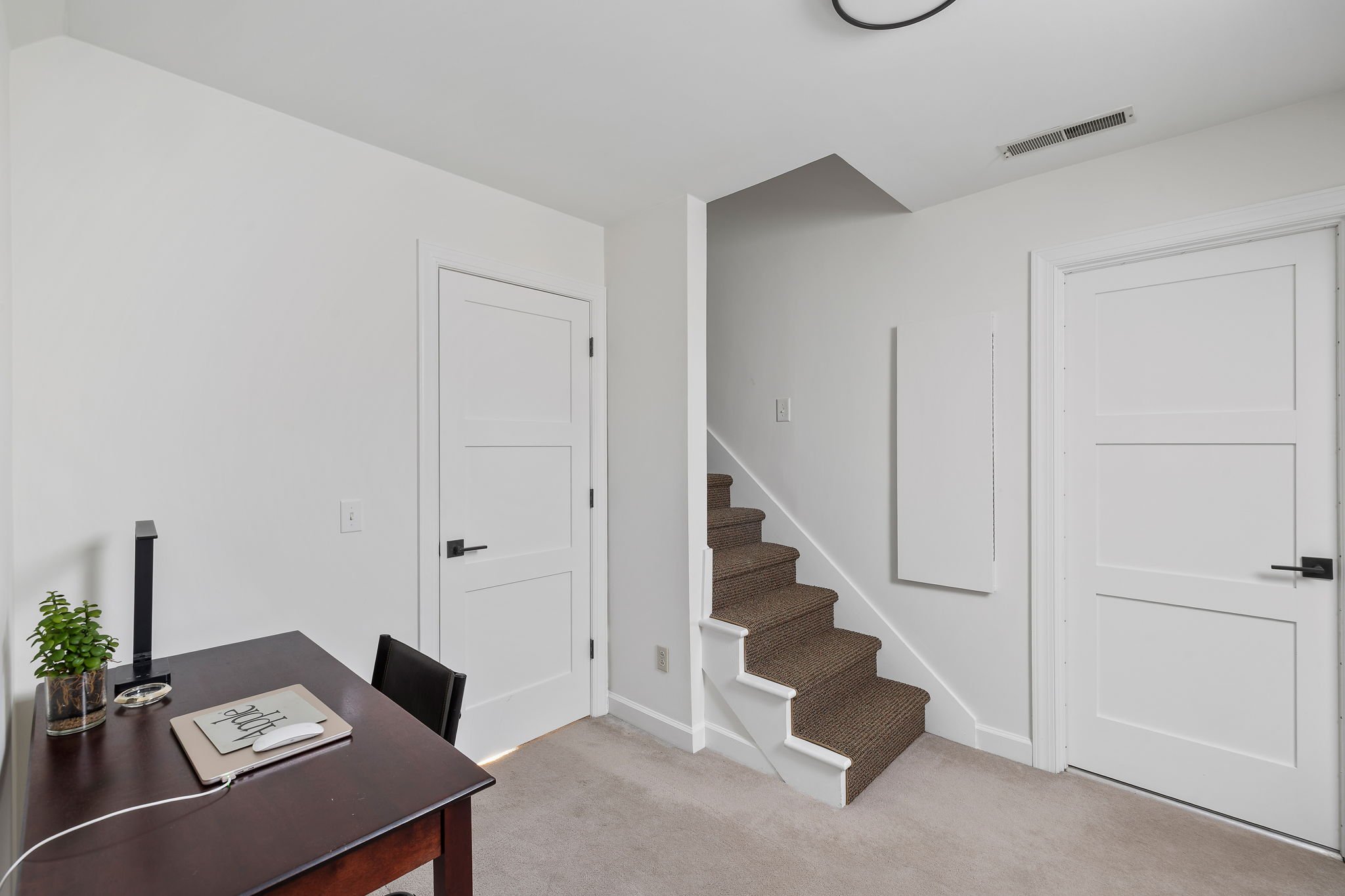 25-web-or-mls-272 Bampfield Dr-22.jpg