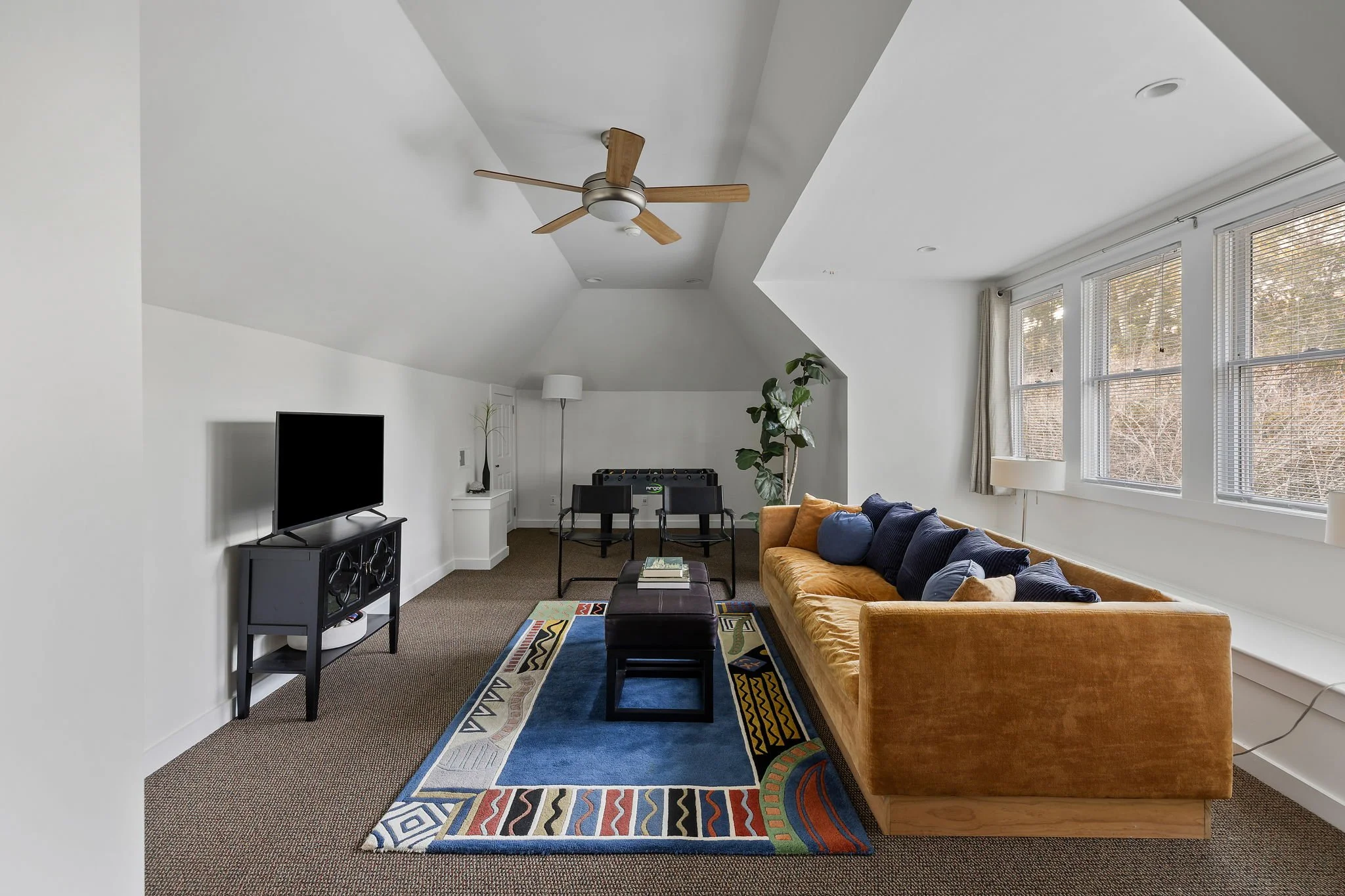 26-web-or-mls-272 Bampfield Dr-23.jpg