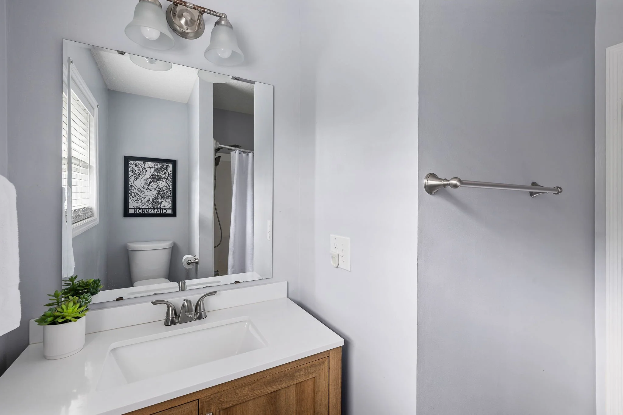 22 bath.jpg