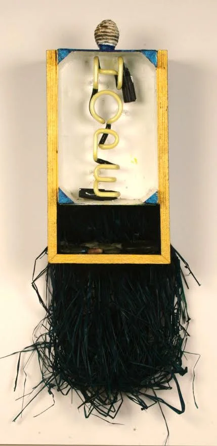 Bisa Washington Bisa Washington is a sculptor, printmaker, and writer. Issues in her work focus around her heritage and identity as an African American woman. As a Geraldine R. Dodge Resident, she came to WSW to create a suite of handmade paper and mixed media prints inspired by the secrets kept by the women in her family for generations, resulting in the artist’s book, Promise Not to Tell. 