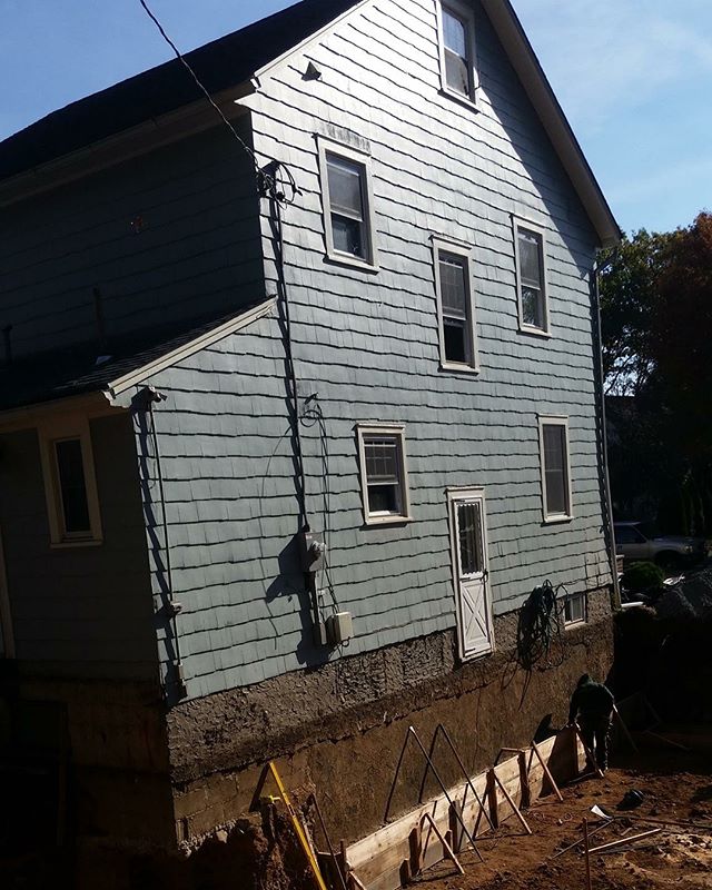 Perez Residence
Home addition in Glen Ridge, NJ

#glenridge #home #kitchen #bathroom #addition #contractor
