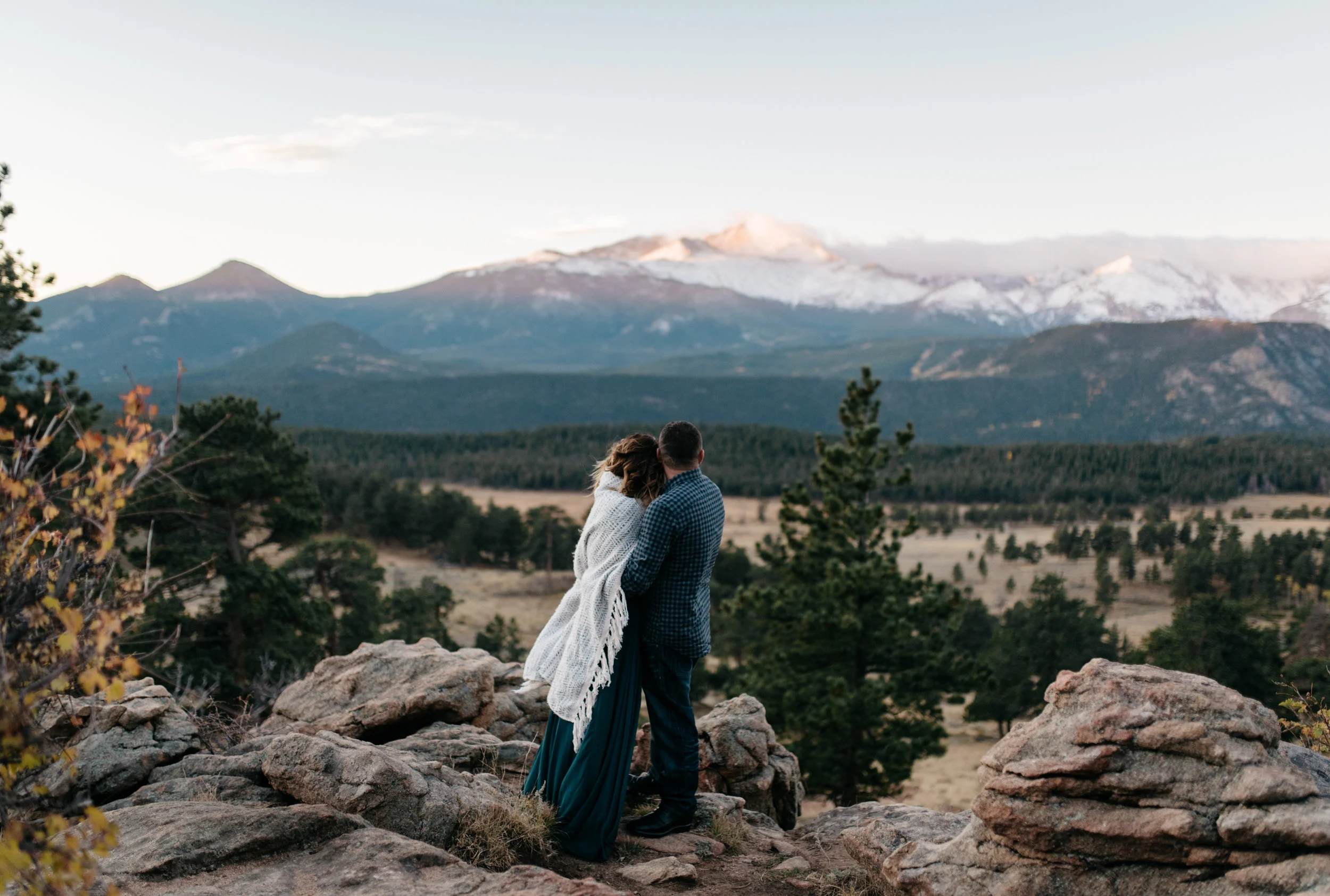  Rocky Mountain National Park in Colorado sunrise engagement session. 