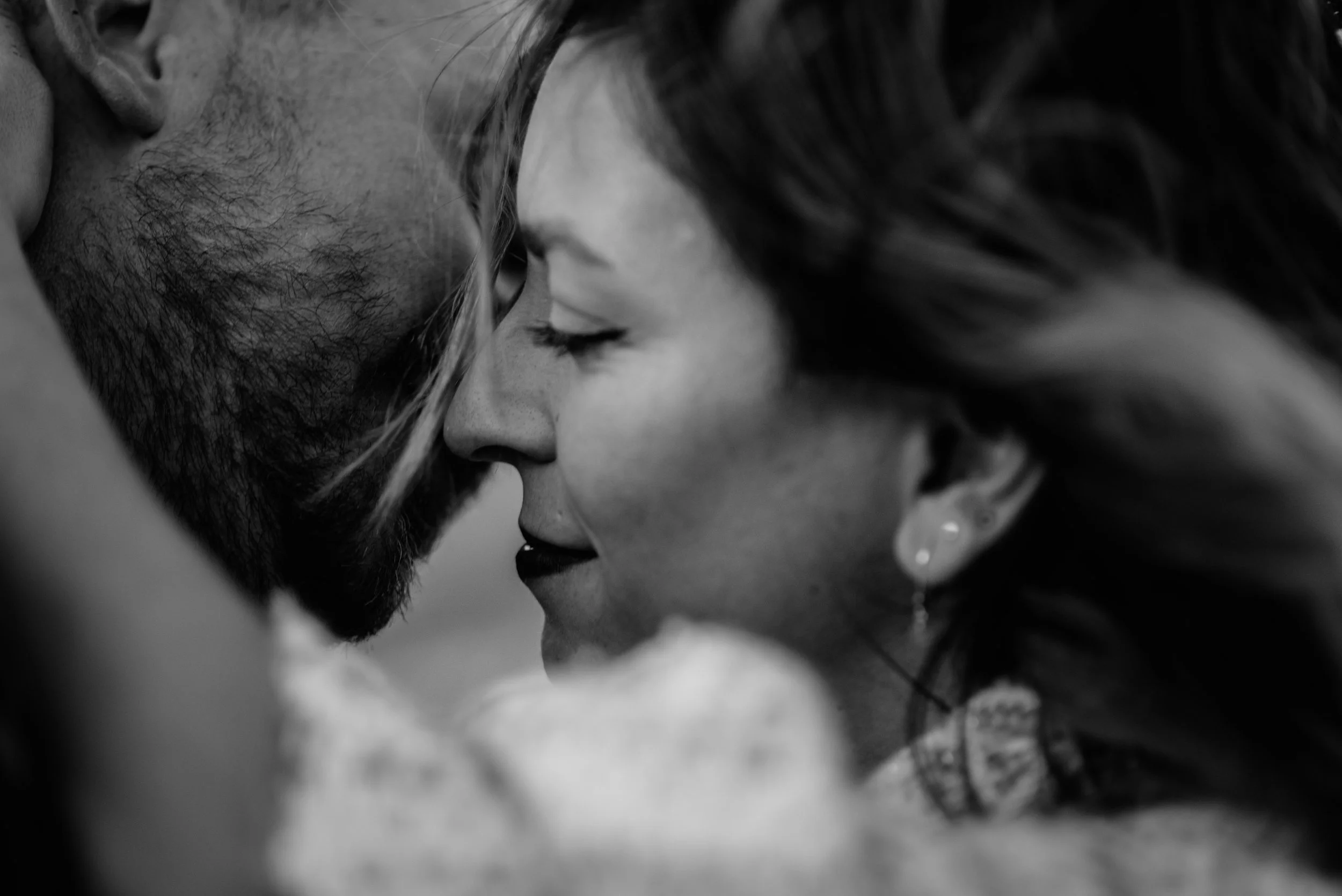  Destination adventure elopement photography. 