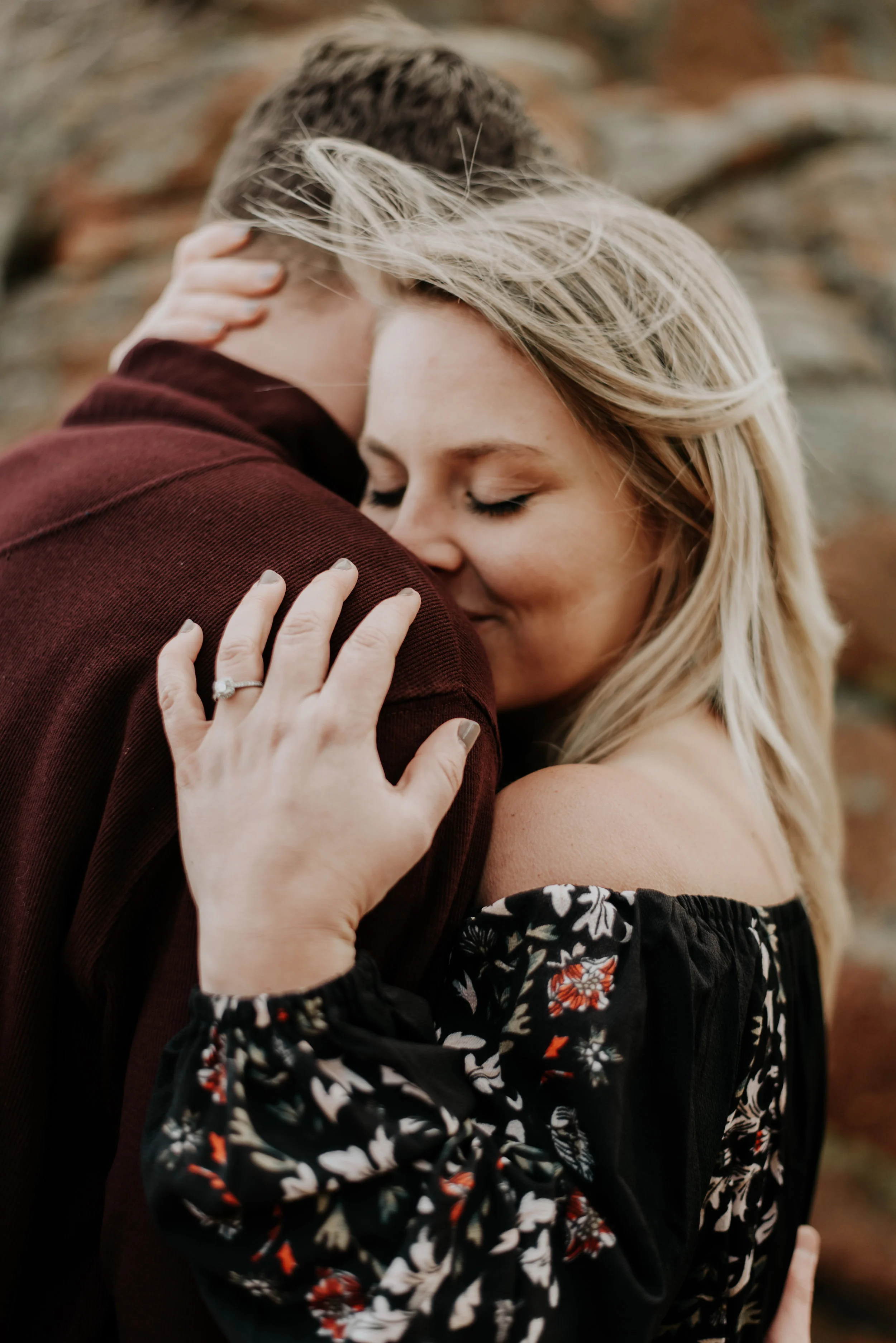  Colorado adventure engagement photographer. RMNP engagement session. 