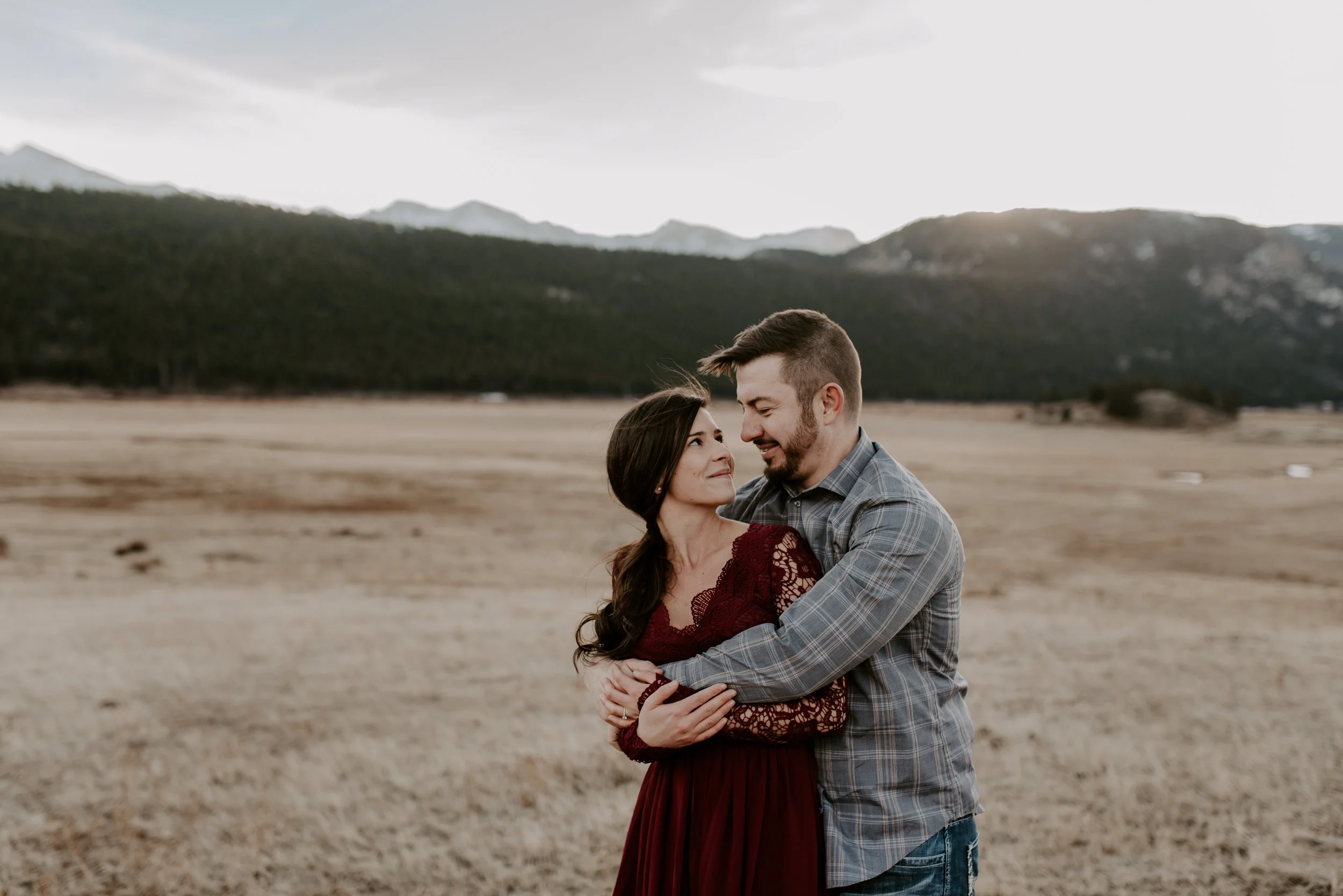  Moraine Park in Estes Park hiking engagement session. 