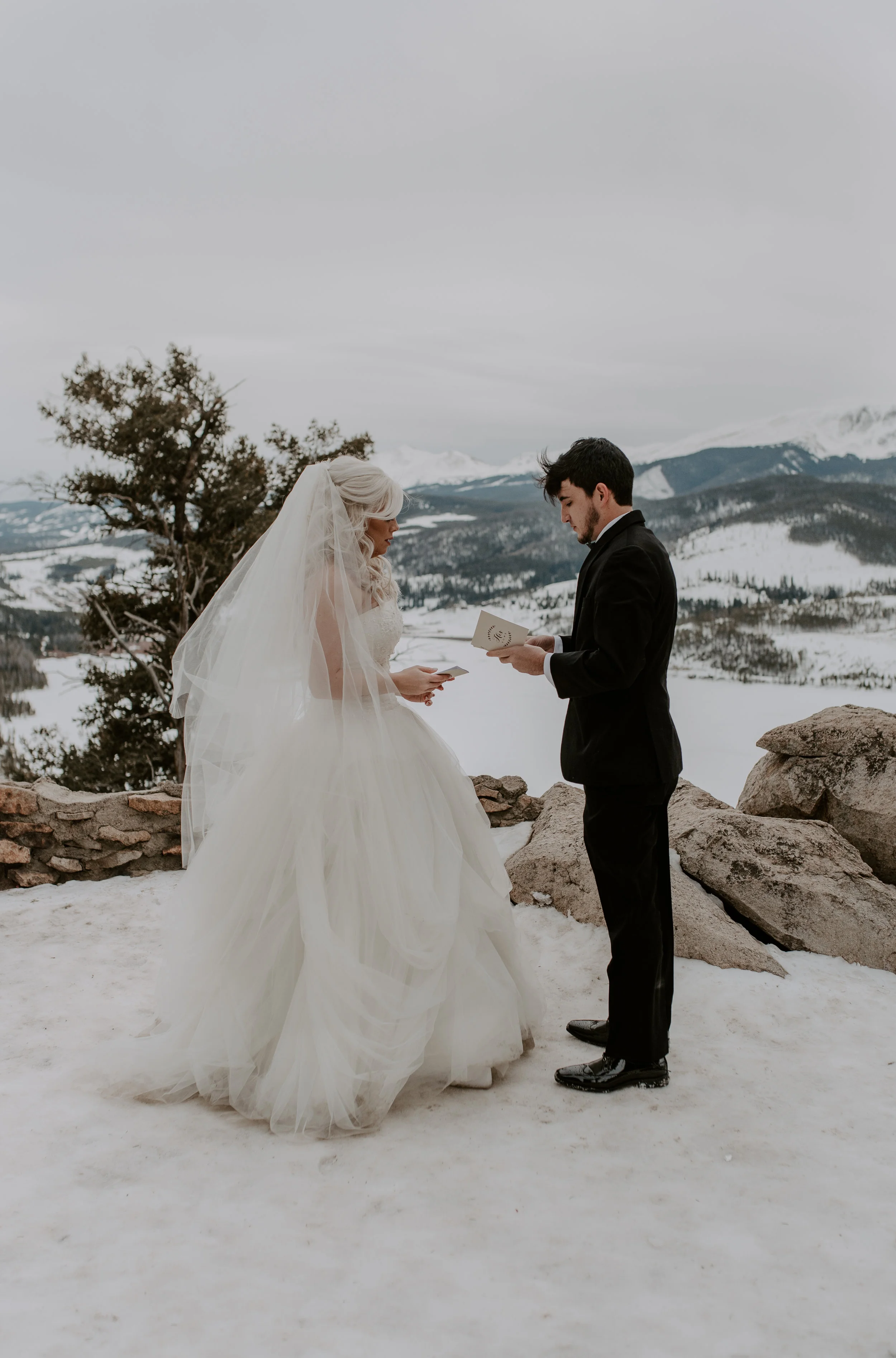  Colorado elopement photographer based in Denver. Sapphire Point winter elopement. 