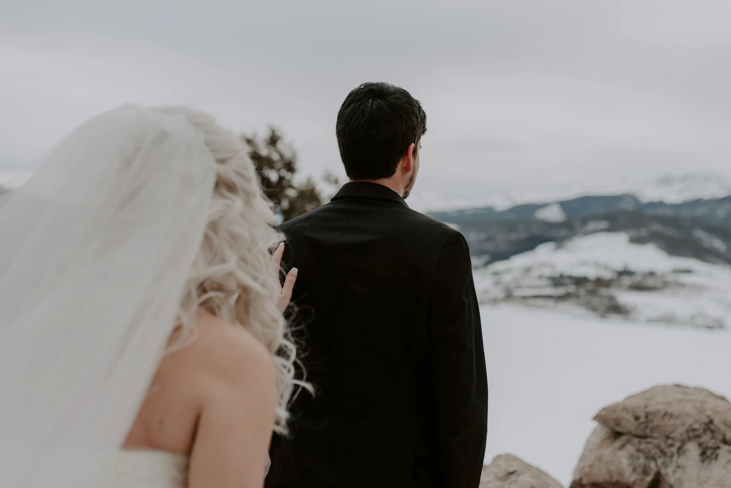  Colorado wedding photography, first look at Sapphire Point for a winter elopement. 