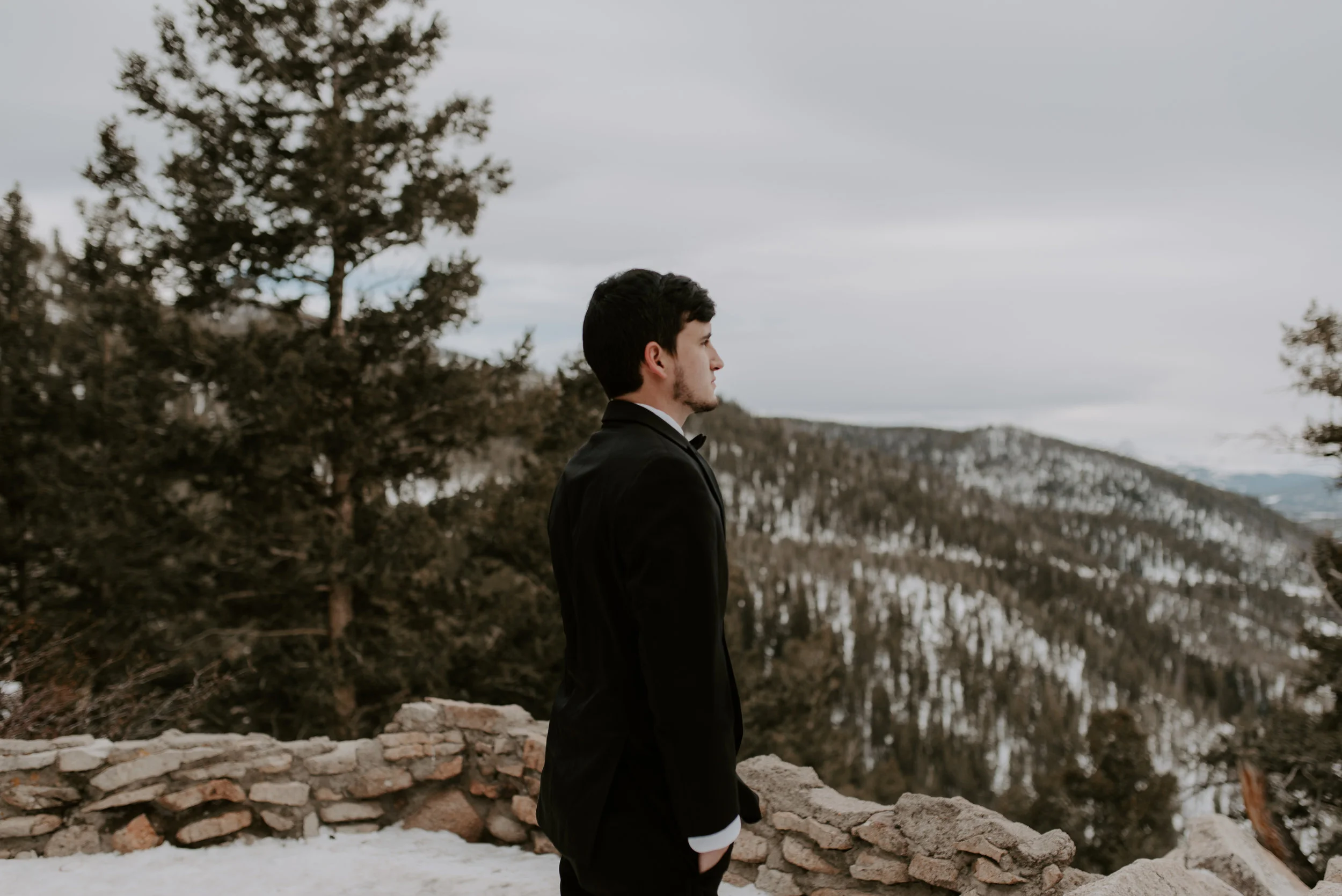  First look at Sapphire Point. Colorado elopement photographer. Sapphire Point winter elopement. 