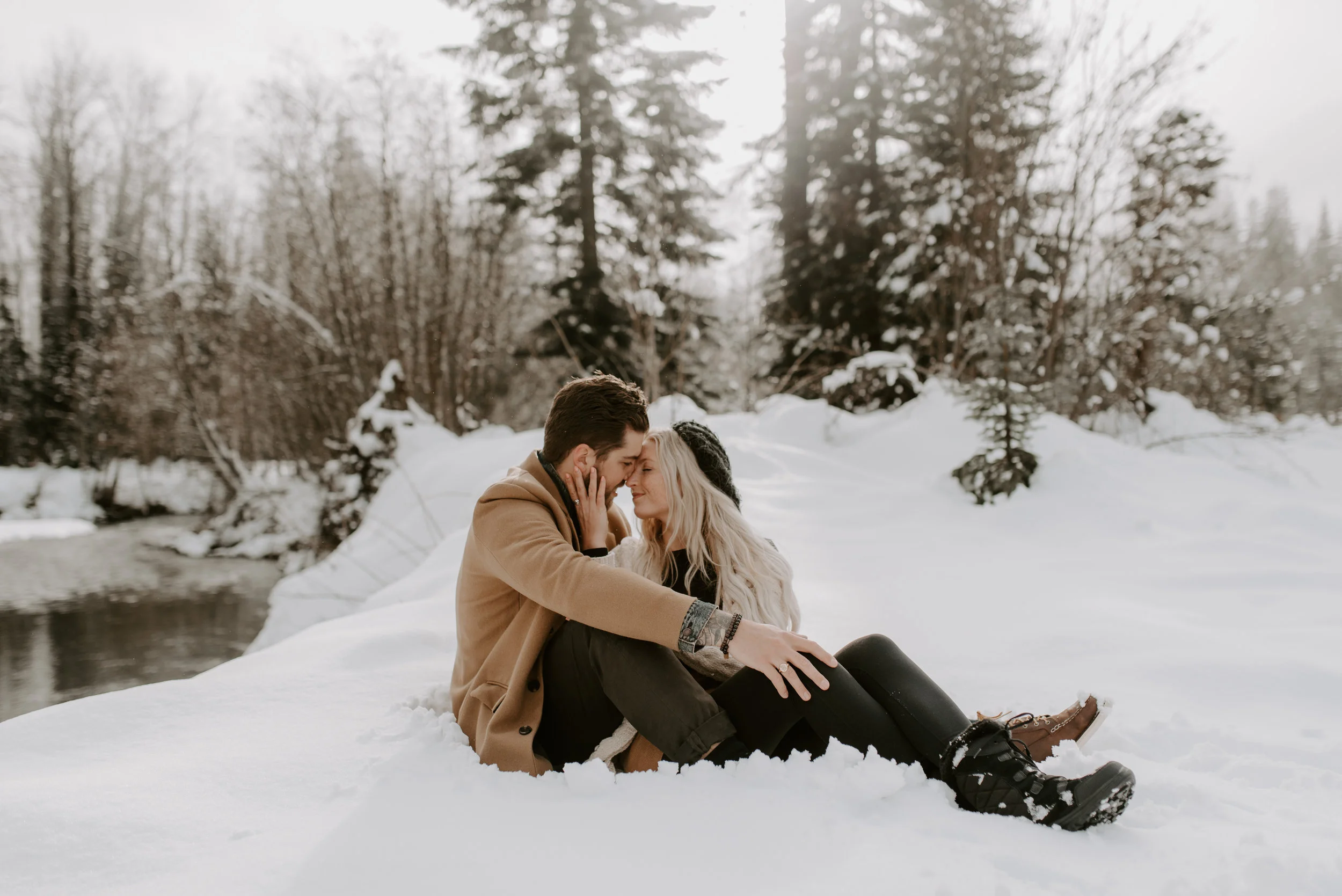  Destination mountain elopement in Washington. 