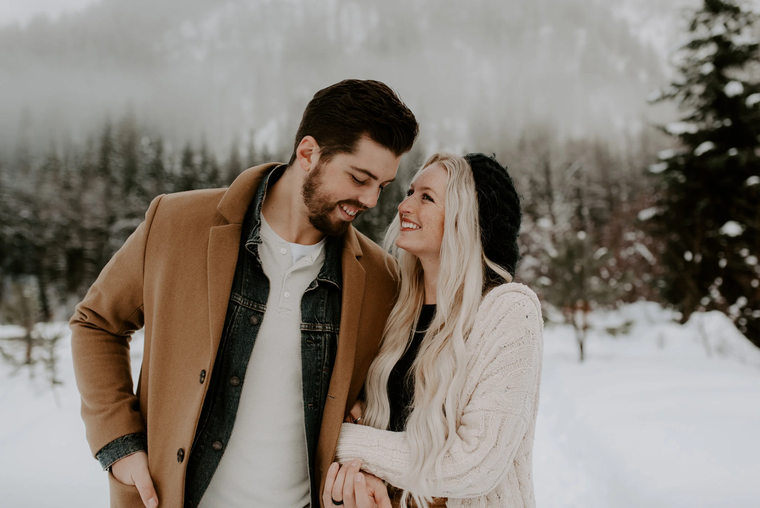  Adventure engagement session in the North Cascades near Leavenworth, Washington. PNW elopement and wedding photographer. 