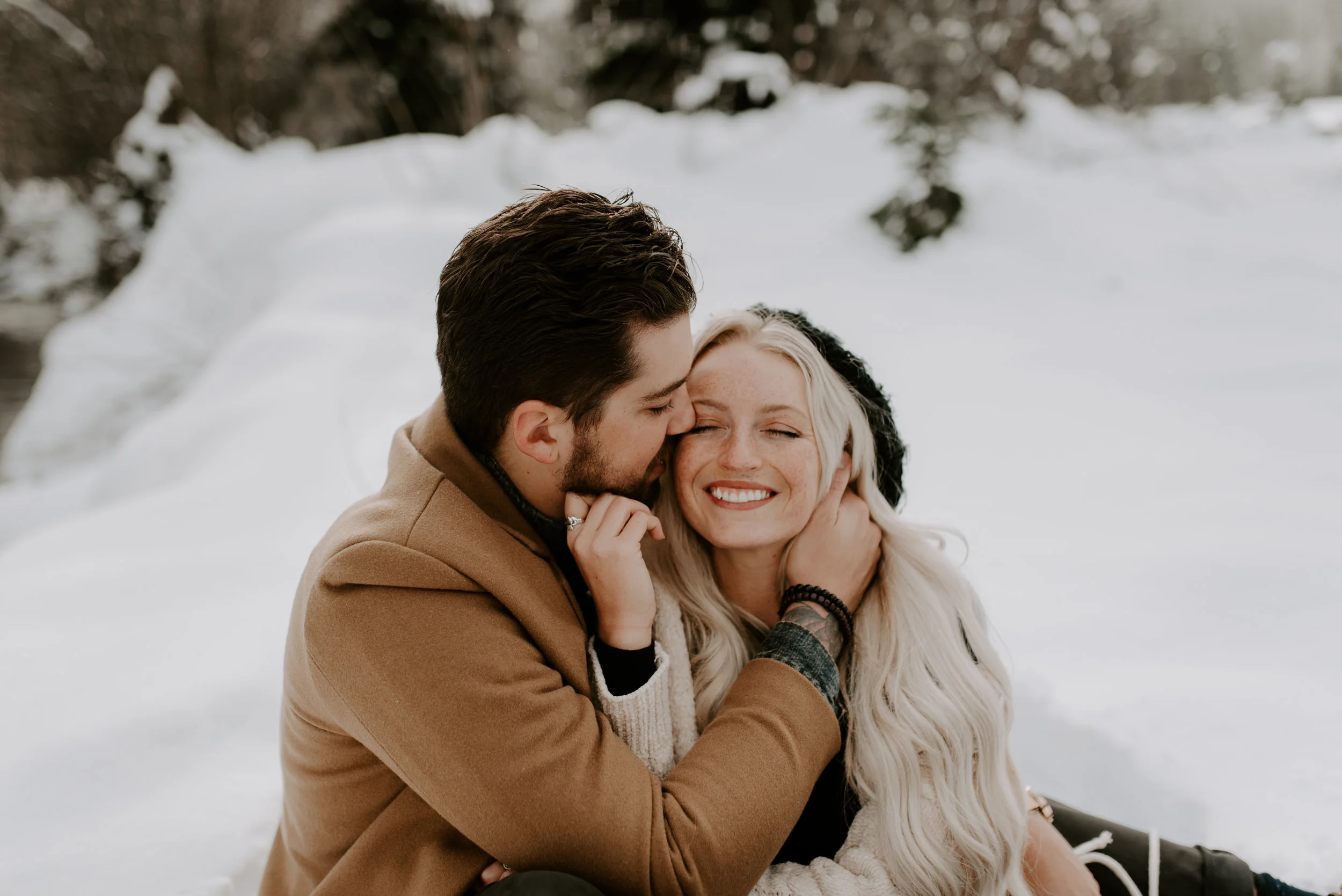  North Cascades destination mountain elopement photographer. 