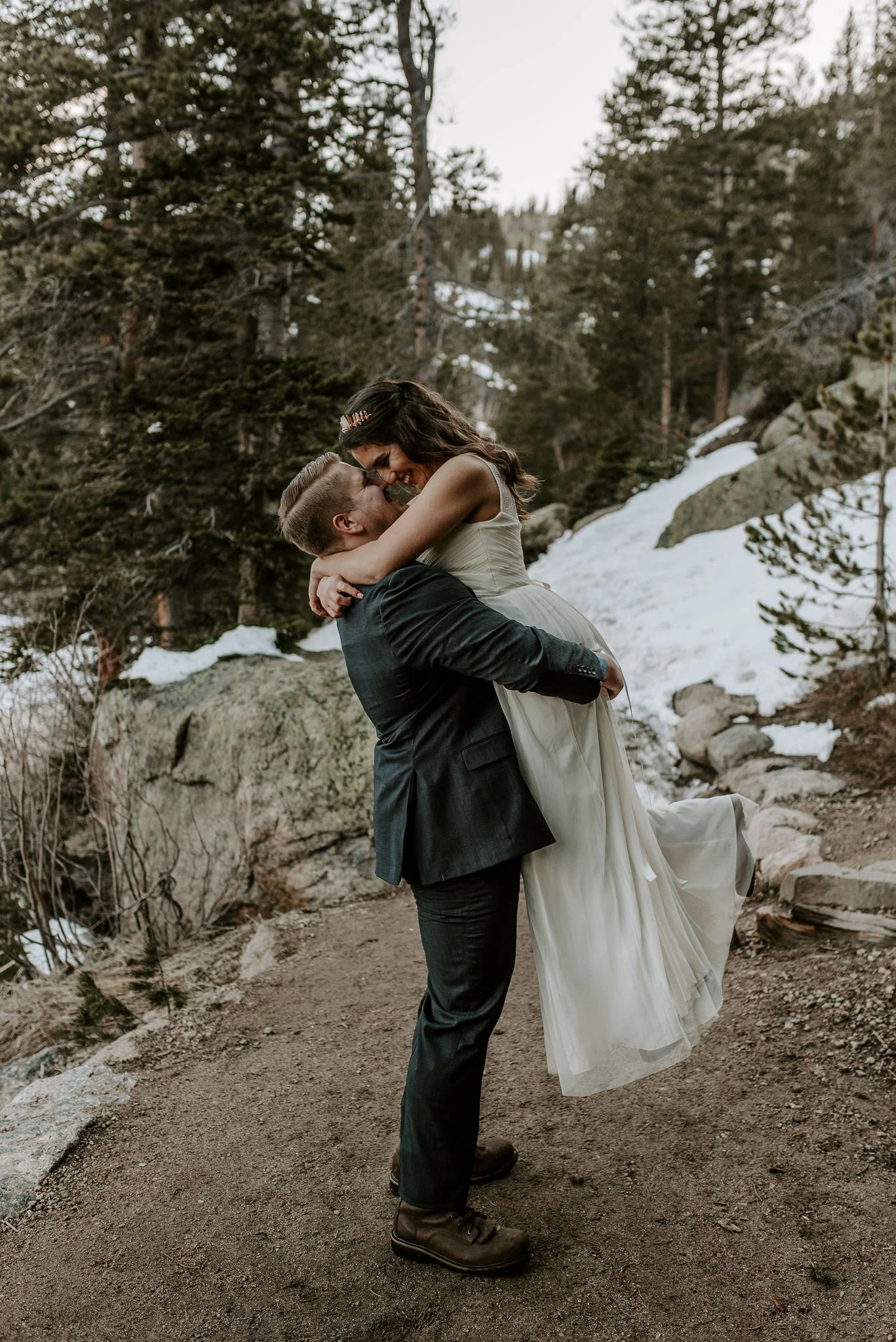  Rocky Mountain National Park in Colorado wedding photos 