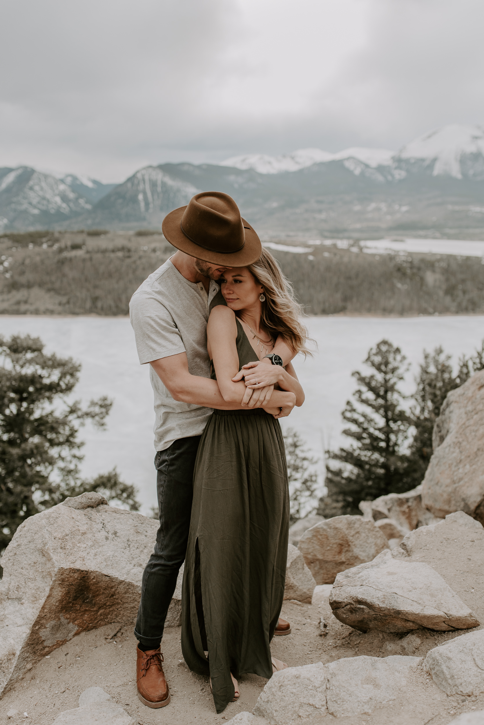  Colorado wedding photographer. Engagement session at Sapphire Point 