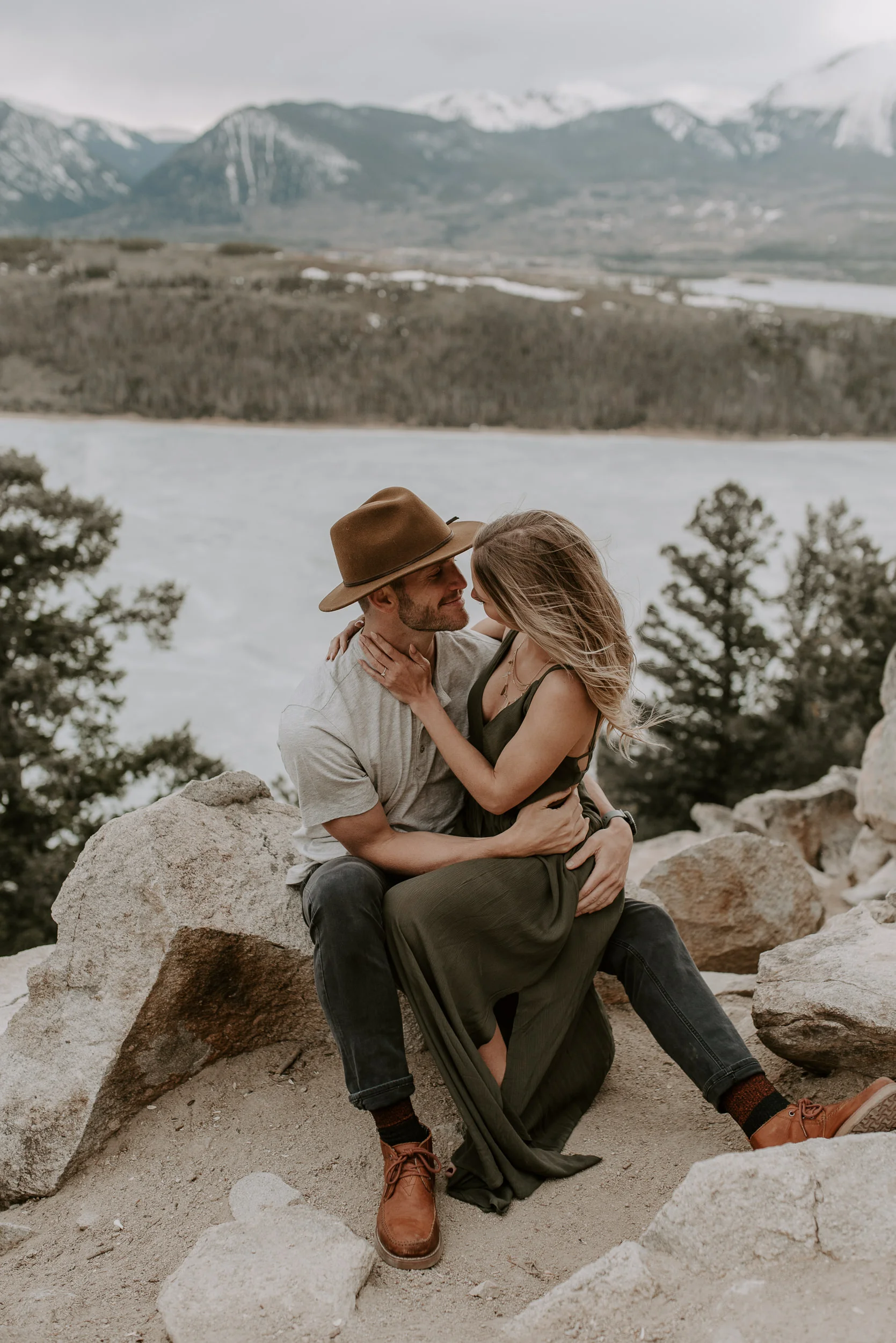  Colorado mountain engagement session at Sapphire Point. Colorado wedding and elopement photographer 