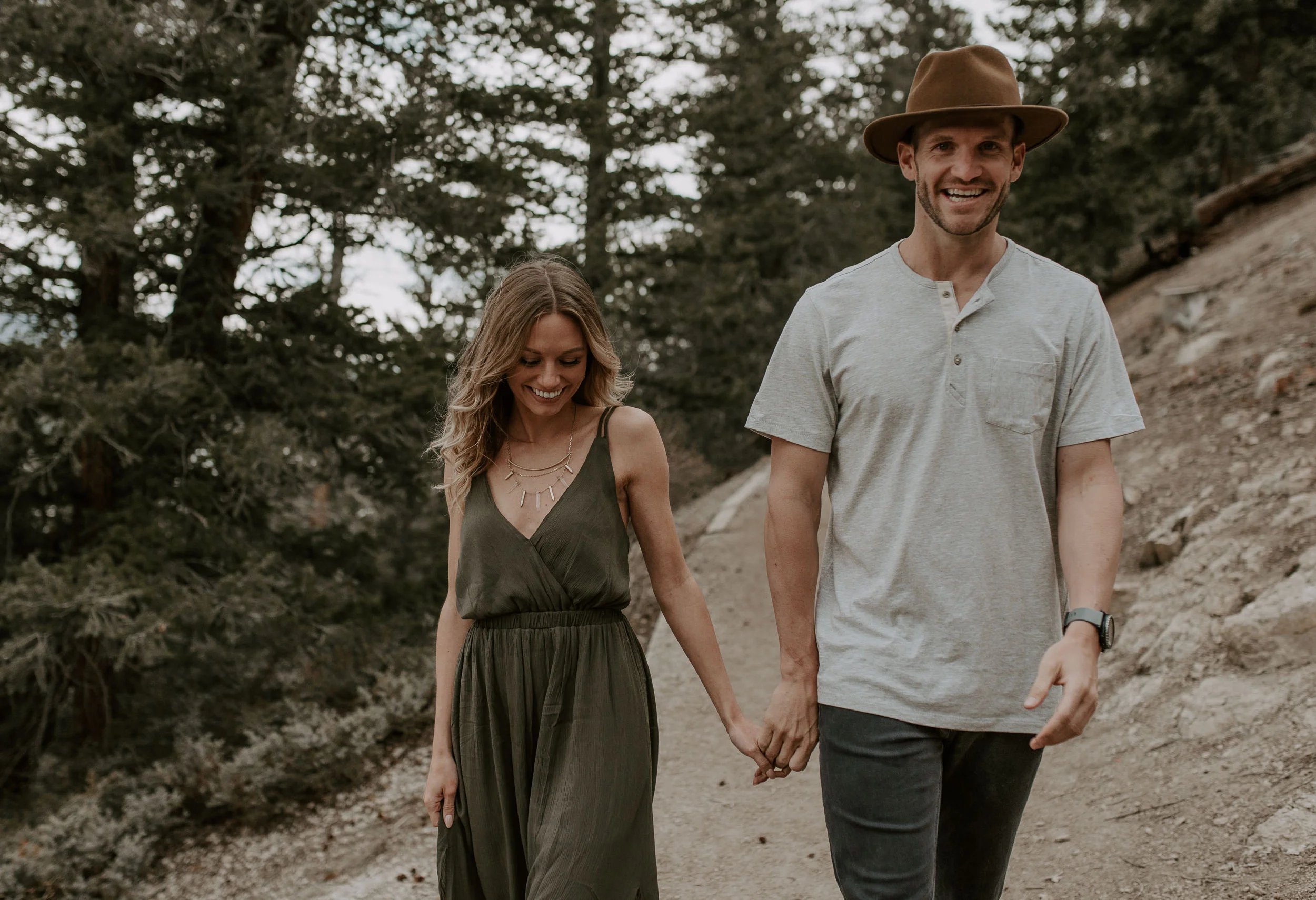  Sapphire Point engagement session photography in Colorado. Colorado elopement photographer 