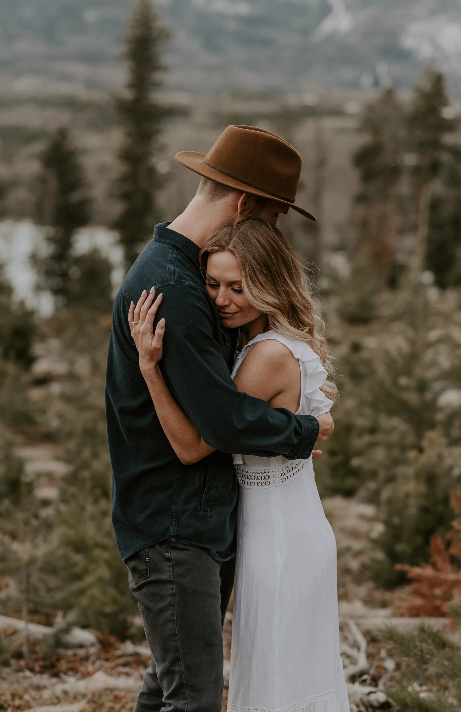  Sapphire Point sunset engagement photos. Colorado wedding photographer. 