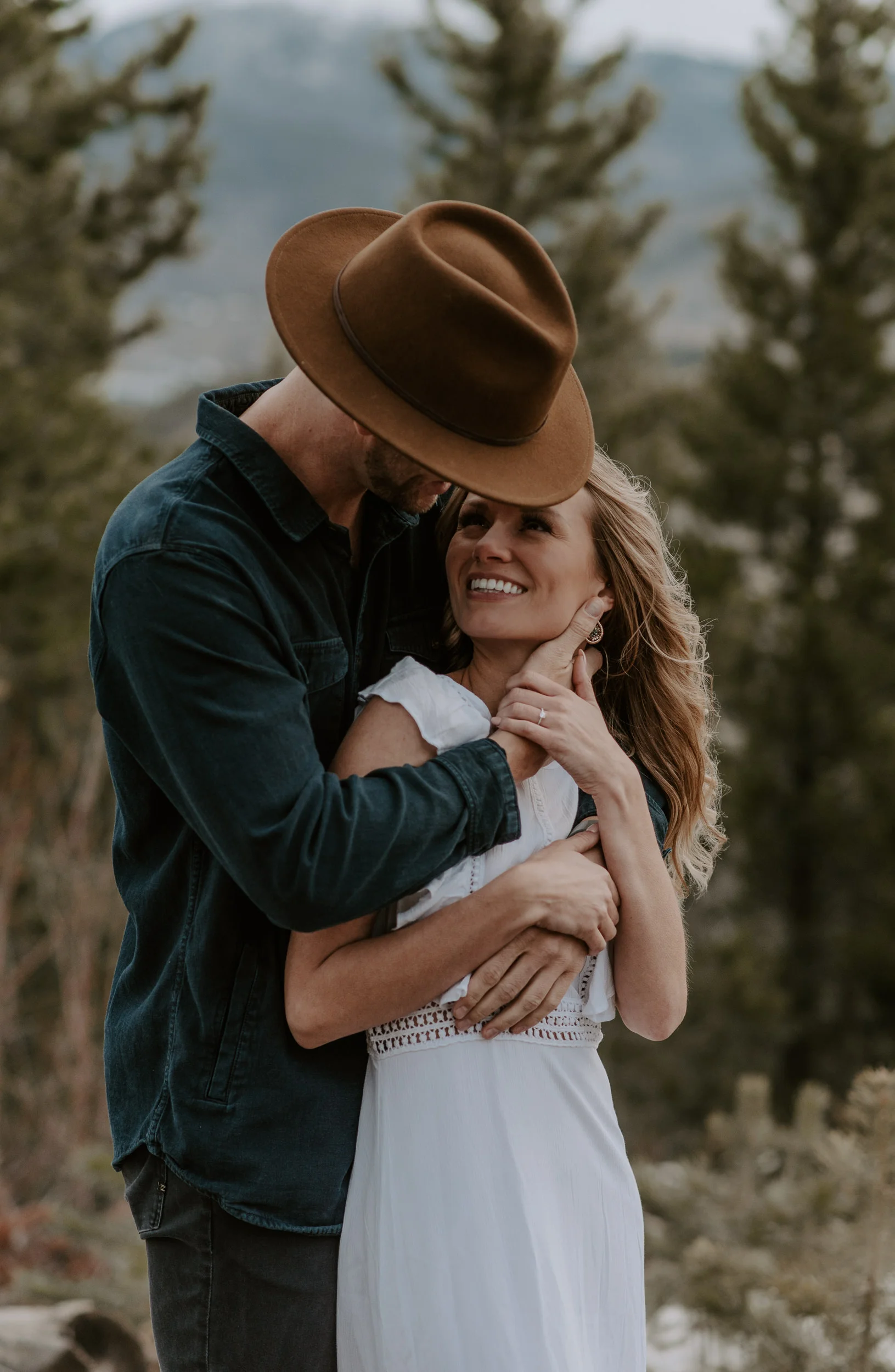  Sunset engagement session at Sapphire Point. Colorado wedding and elopement photographer 