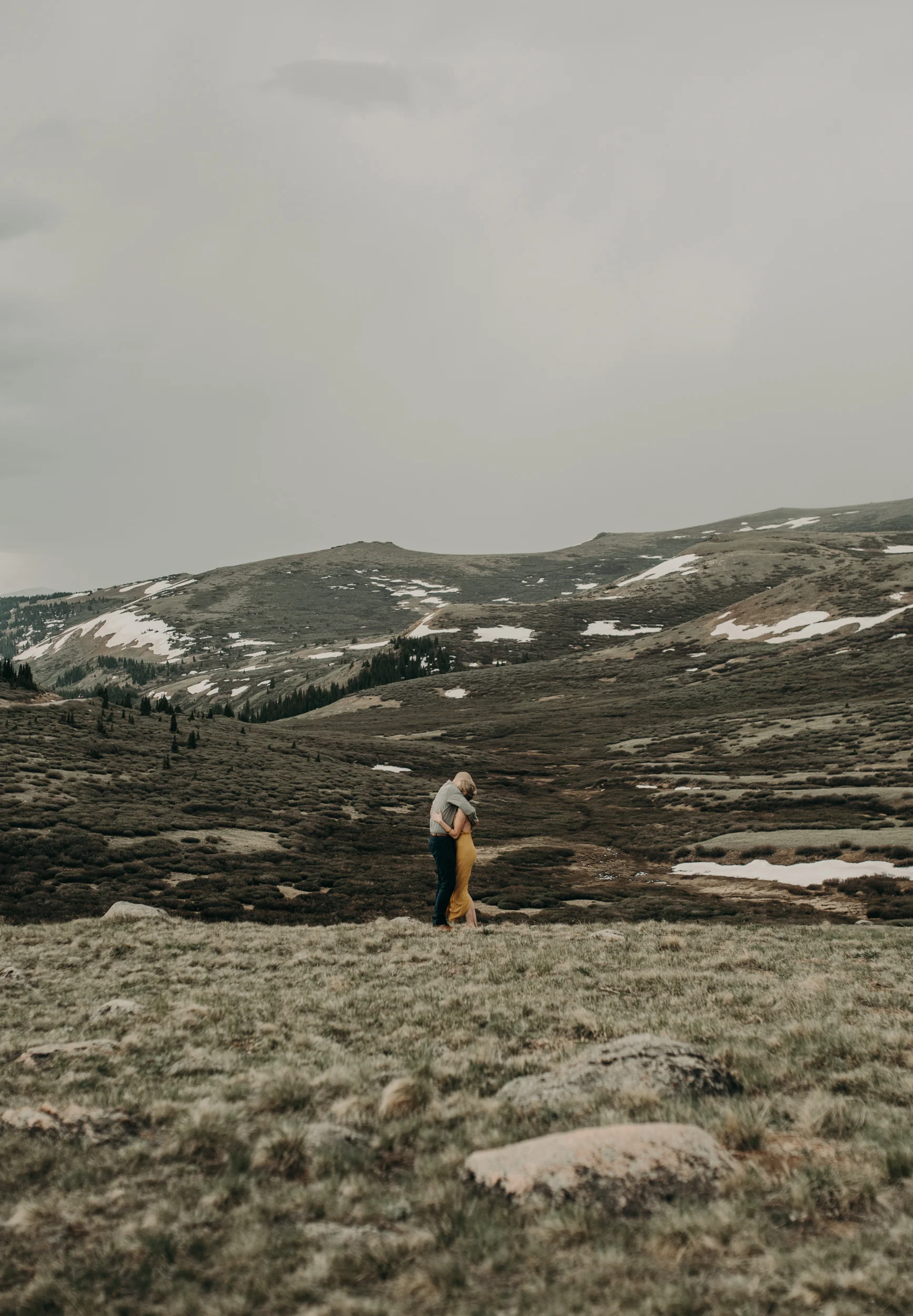  Colorado based adventure elopement photographer 
