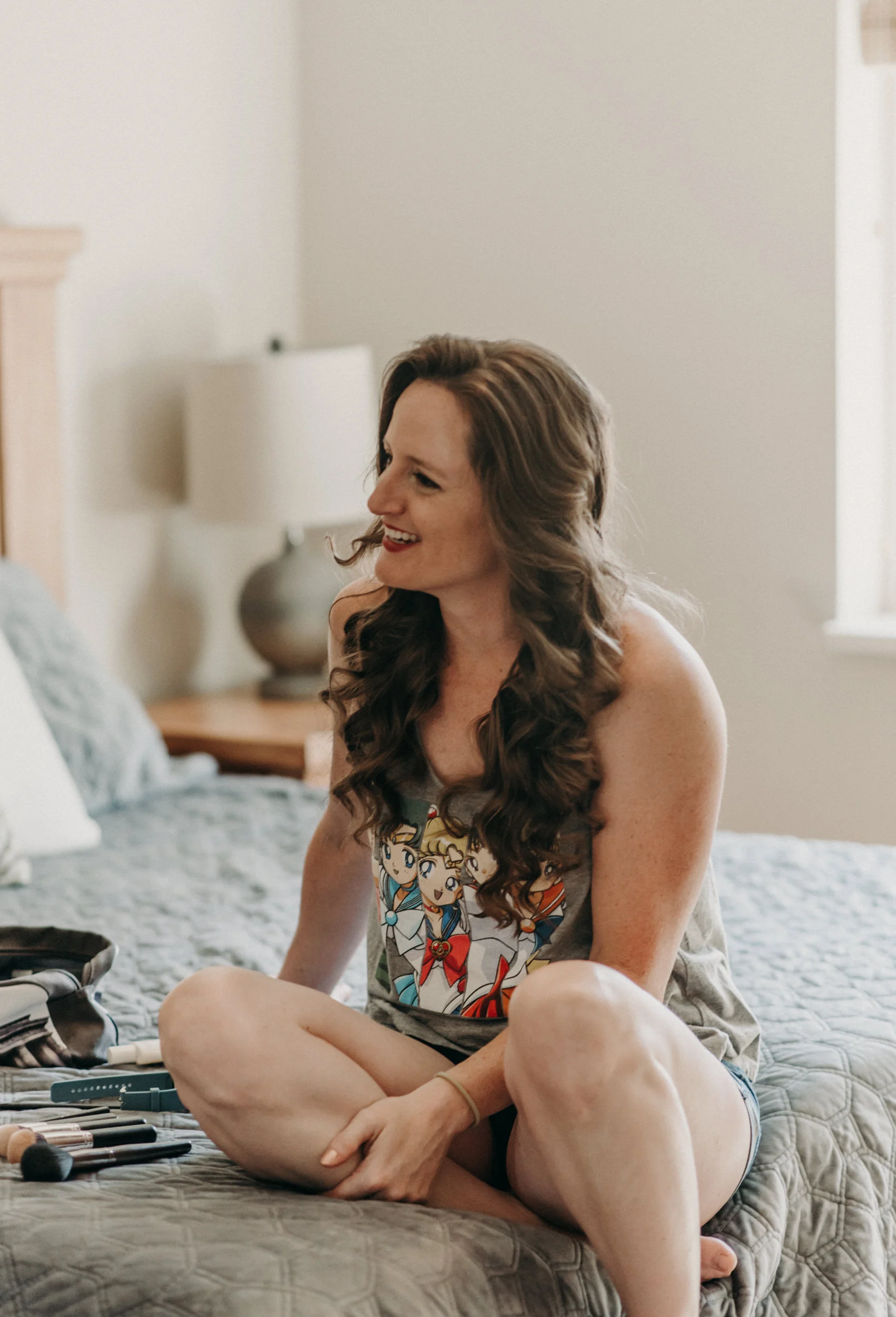  Moab elopement photos, getting ready 