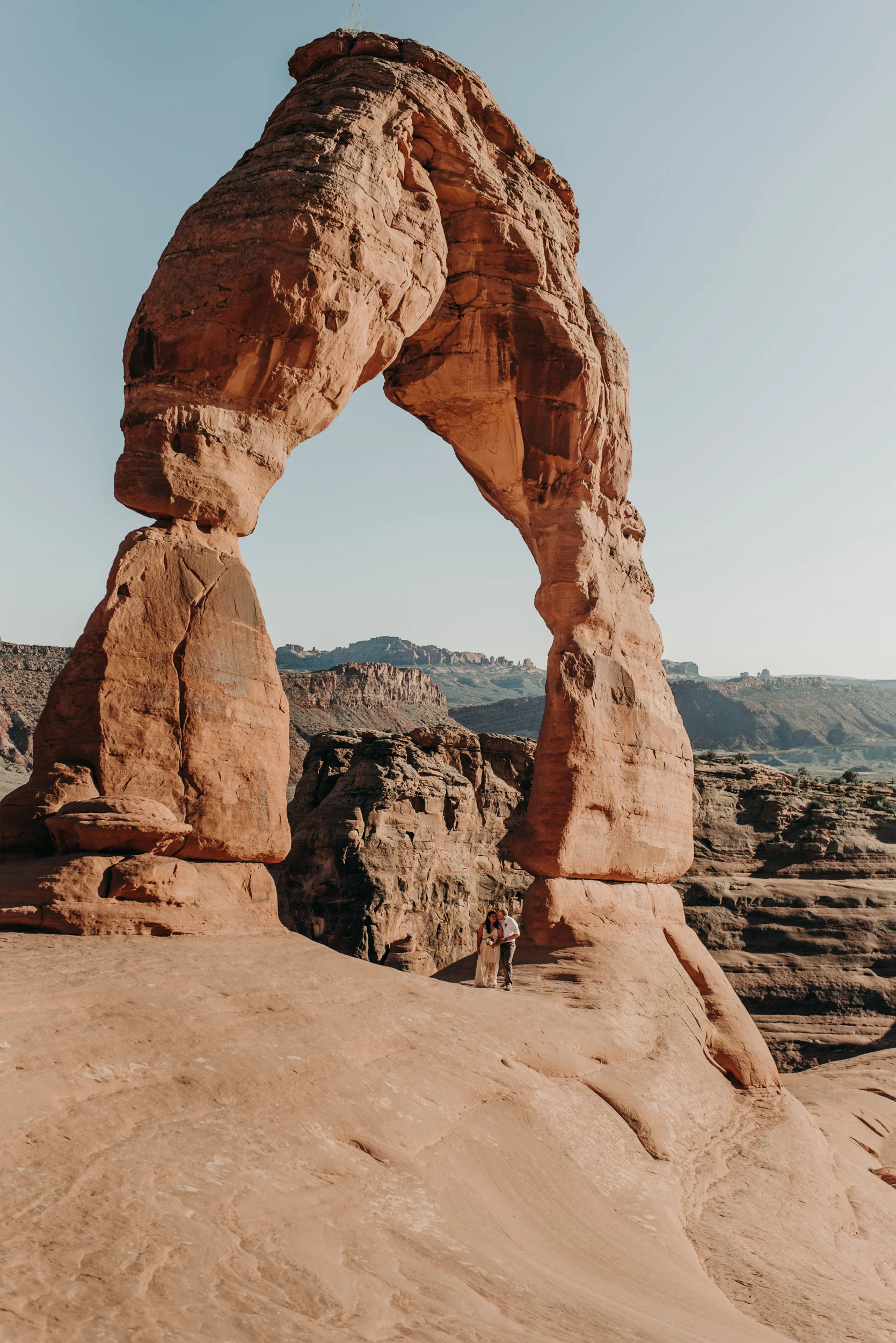  Delicate arch elopement photos. Arches National Park wedding. 
