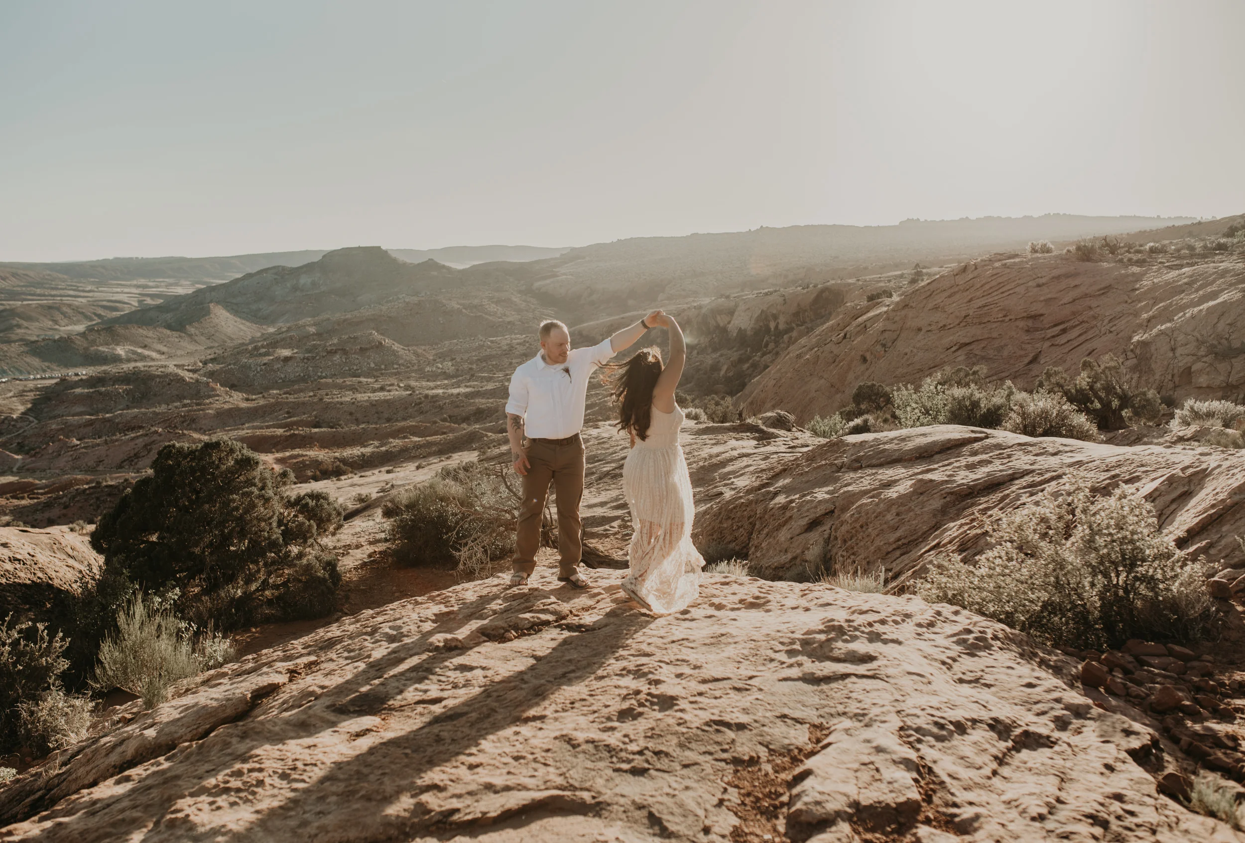  Delicate Arch elopement. Moab elopement photographer. 