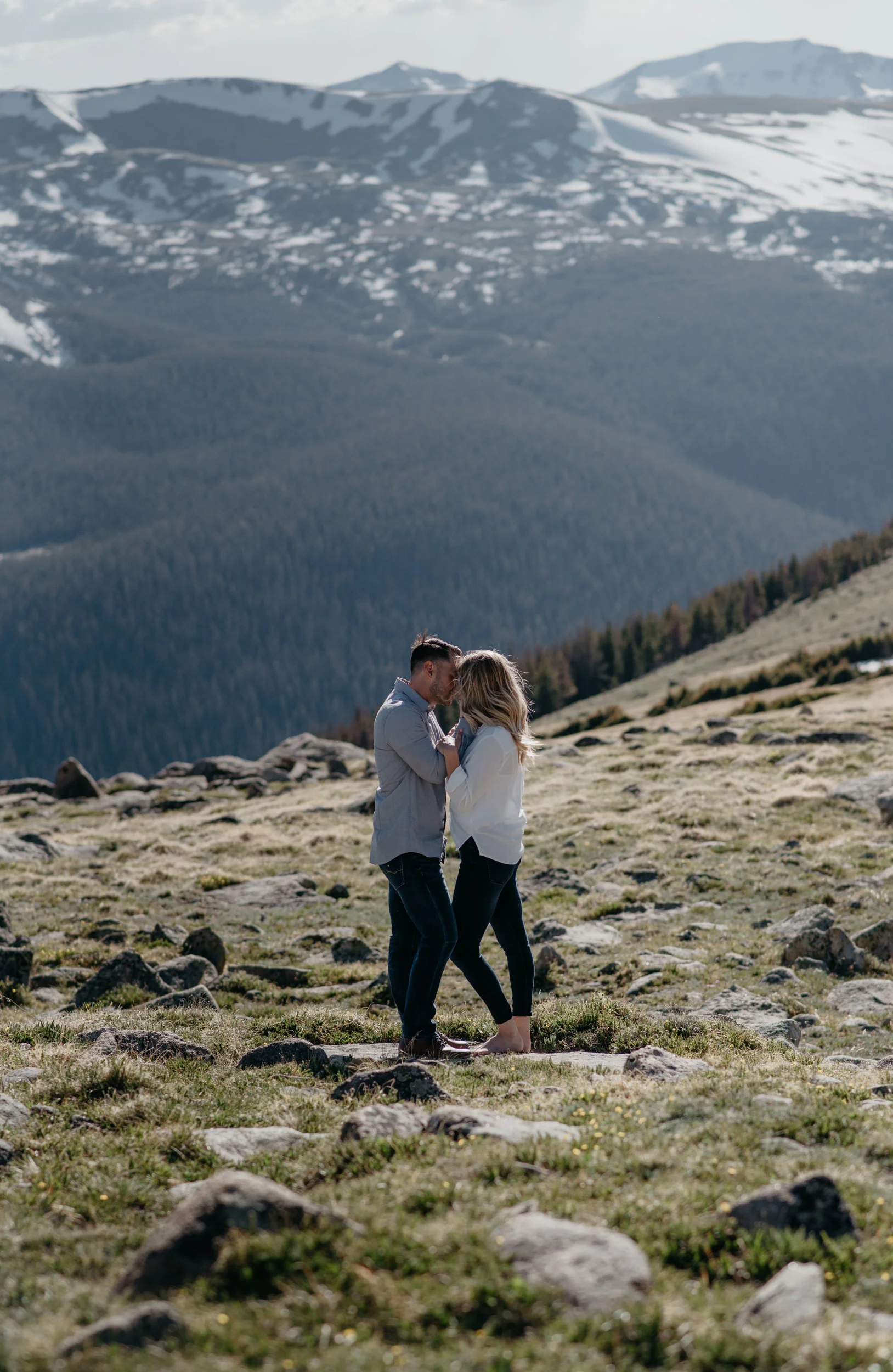  Colorado engagement session photographer. Trail Ridge Road engagement session 