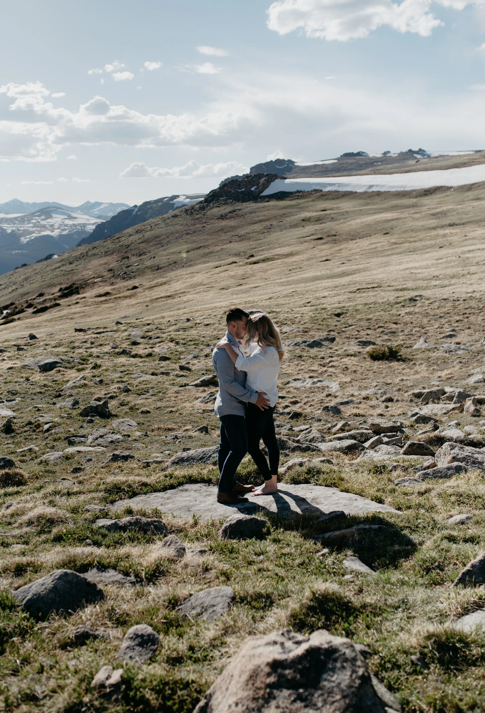  Rocky Mountain National Park adventure engagement session 