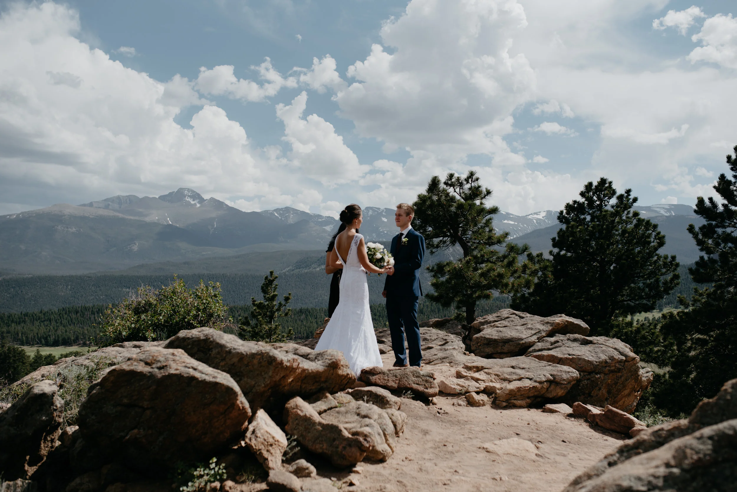 Colorado intimate wedding photographer. 3M curve elopement in Rocky Mountain National Park. 