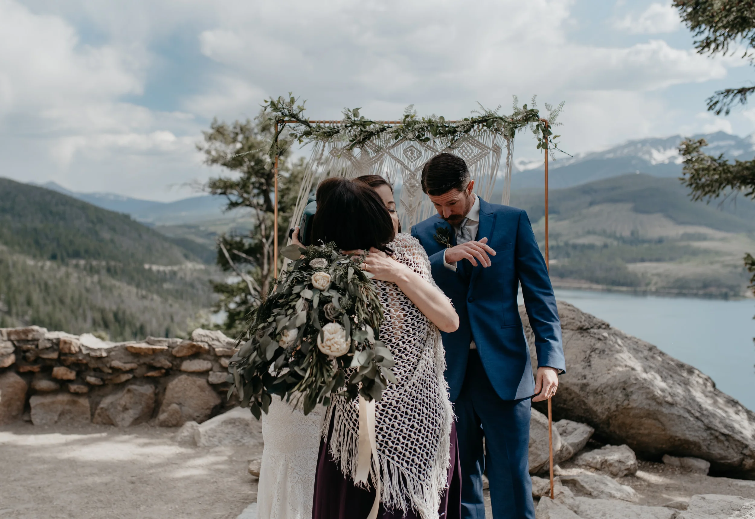  Colorado elopement photos. Sapphire Point wedding. 