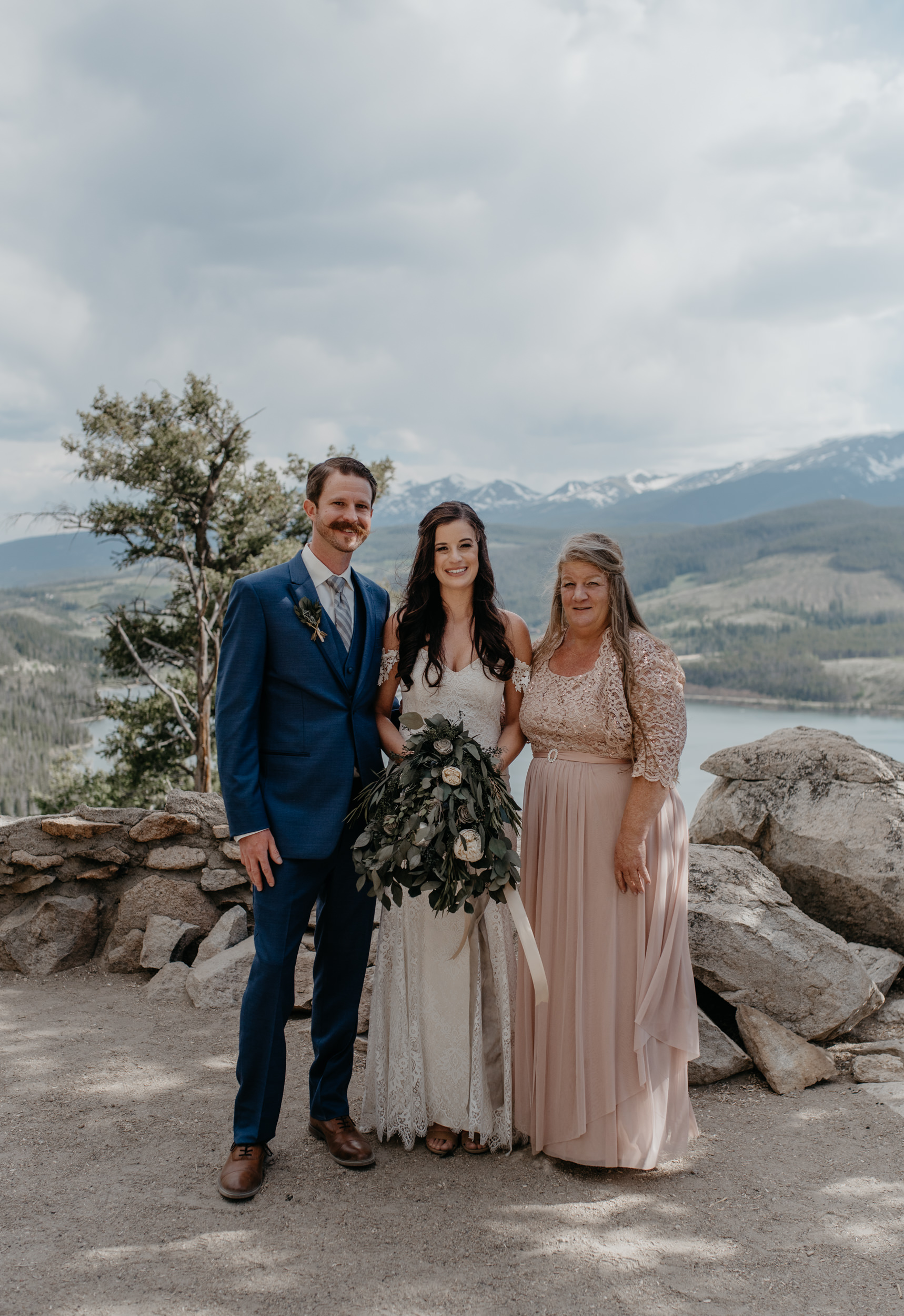  Family photos at Sapphire Point wedding in Breckenridge, Colorado. Colorado mountain wedding photographer. 