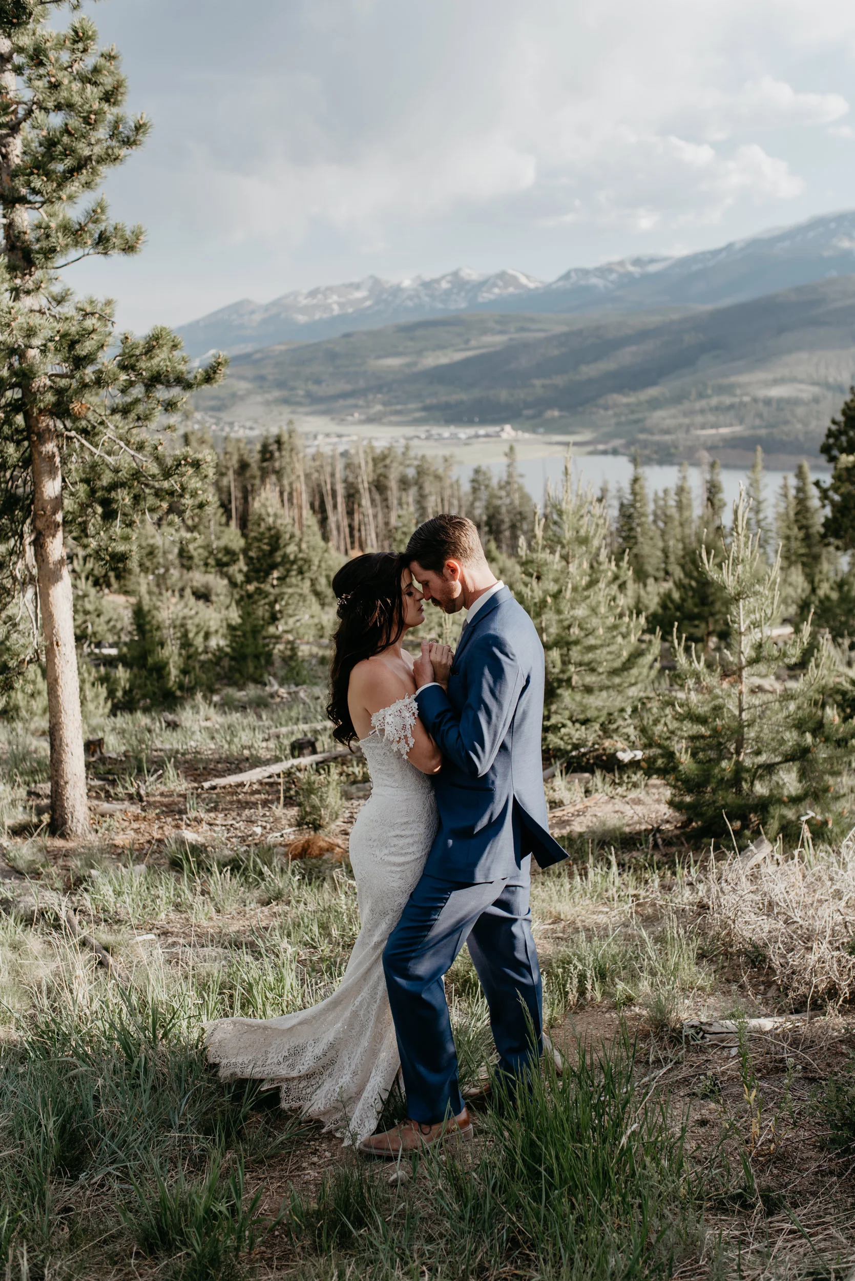  Colorado elopement photographer. Sapphire Point elopement in Dillon, CO. 
