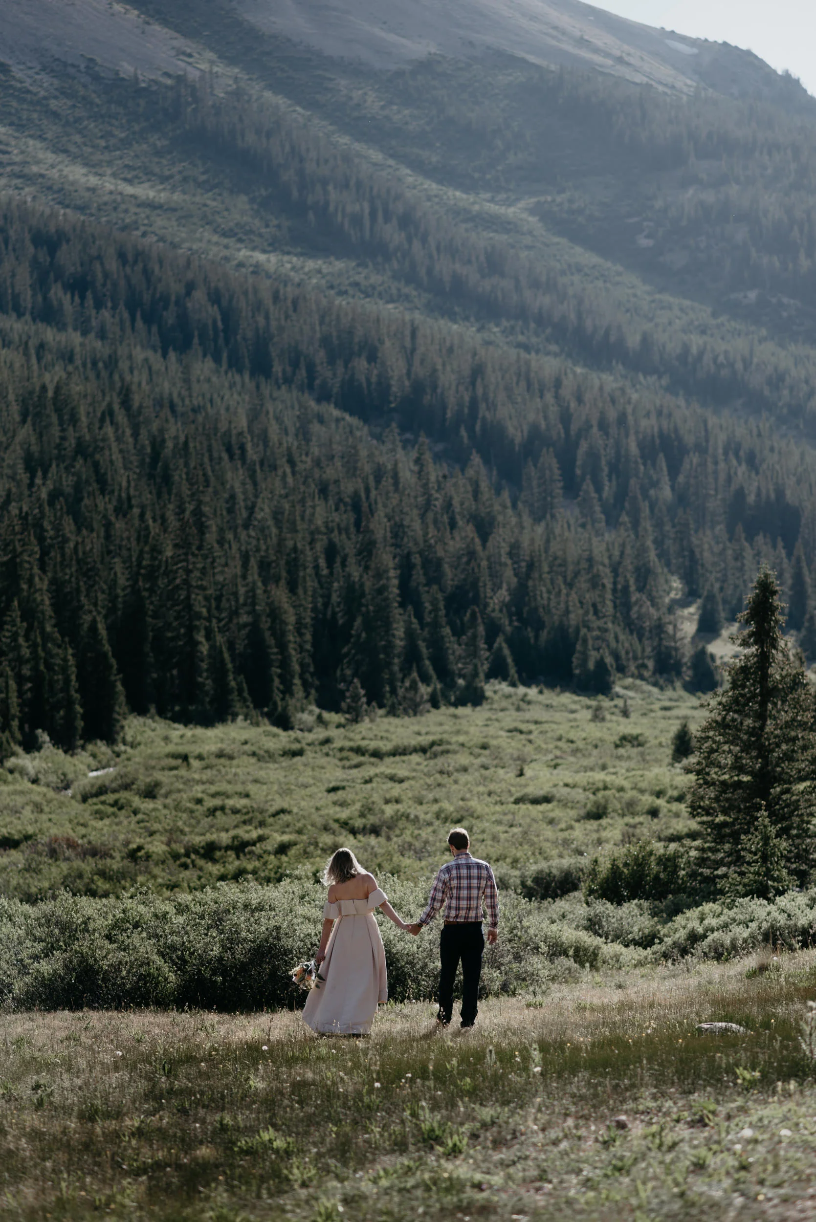  Alyssa Reinhold, Colorado based elopement and wedding photographer. Aspen, CO wedding photographer. 