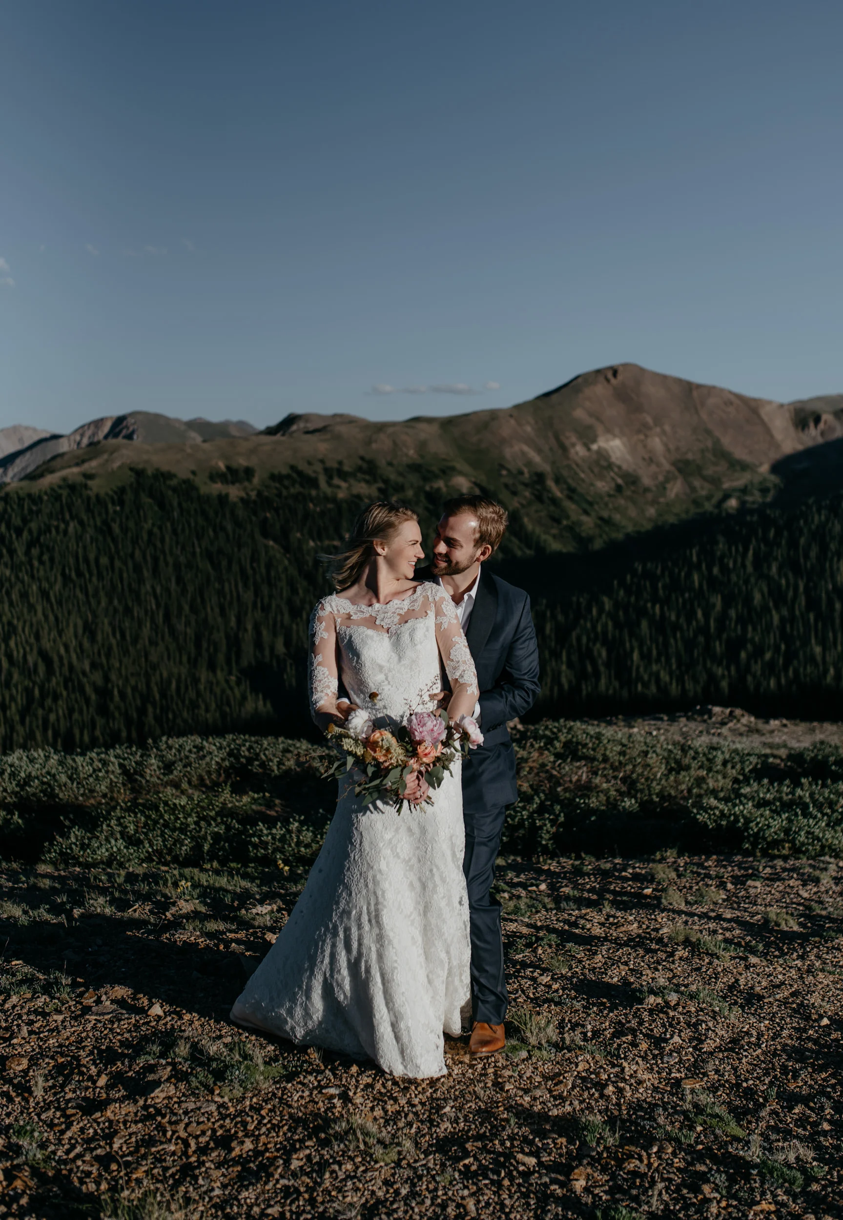  Mountaintop elopement in Aspen, Colorado. Denver wedding and elopement photographer. 