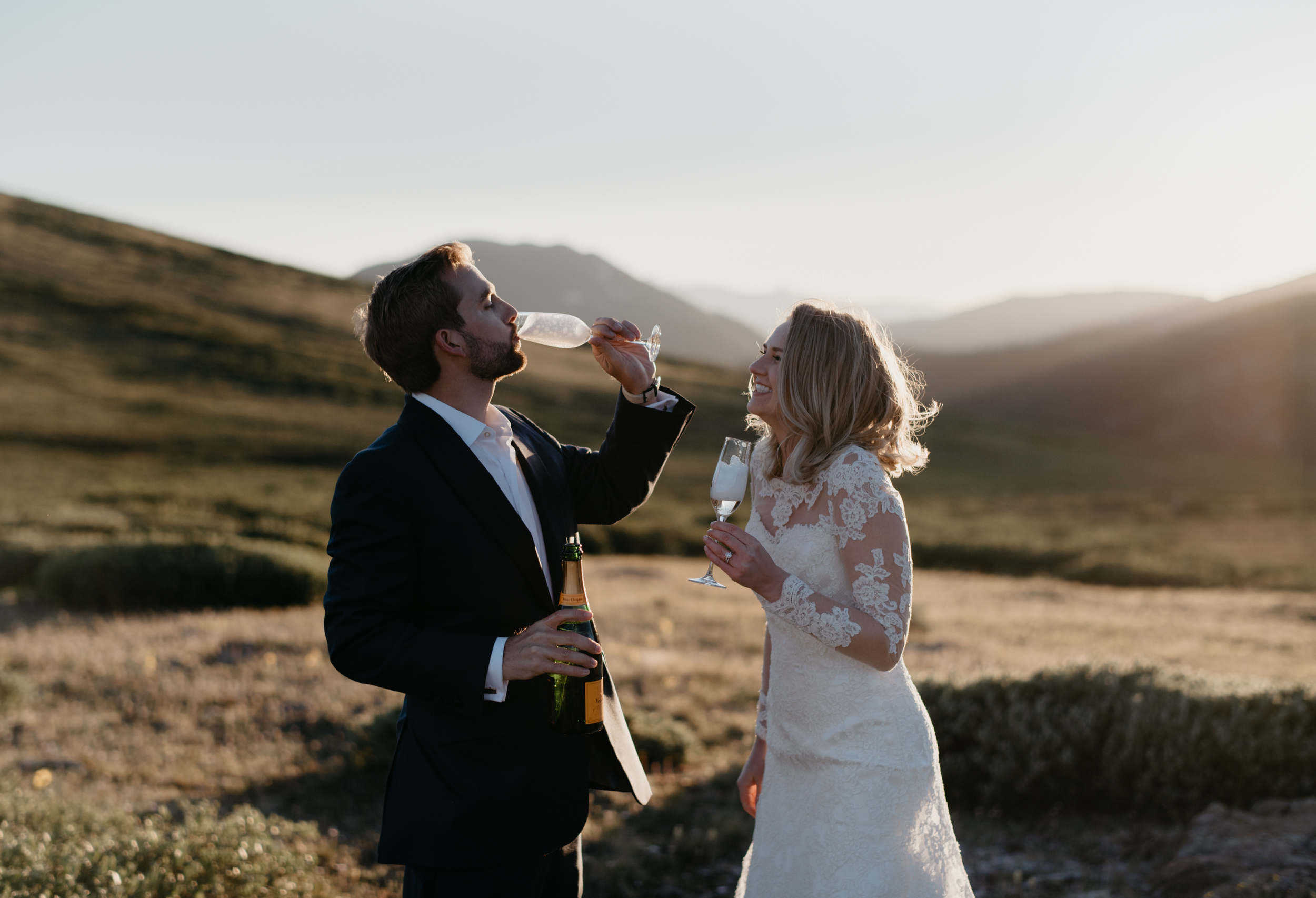  Aspen, Colorado elopement photographer. Intimate elopement at Independence Pass. 