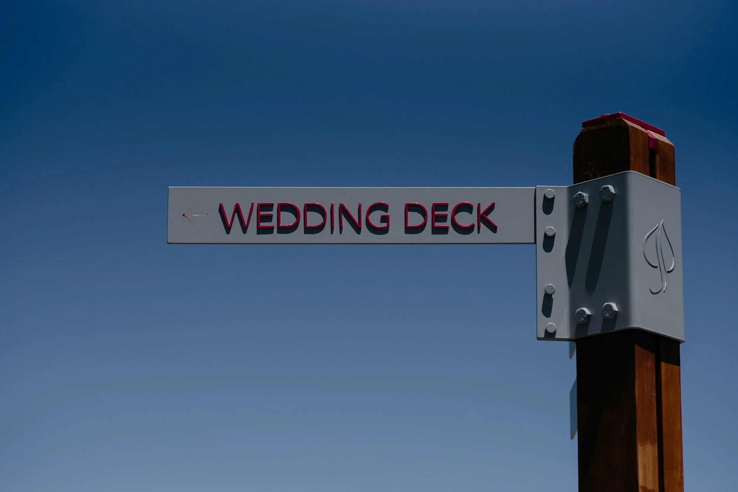  Aspen, Colorado wedding photographer. Aspen wedding deck. 