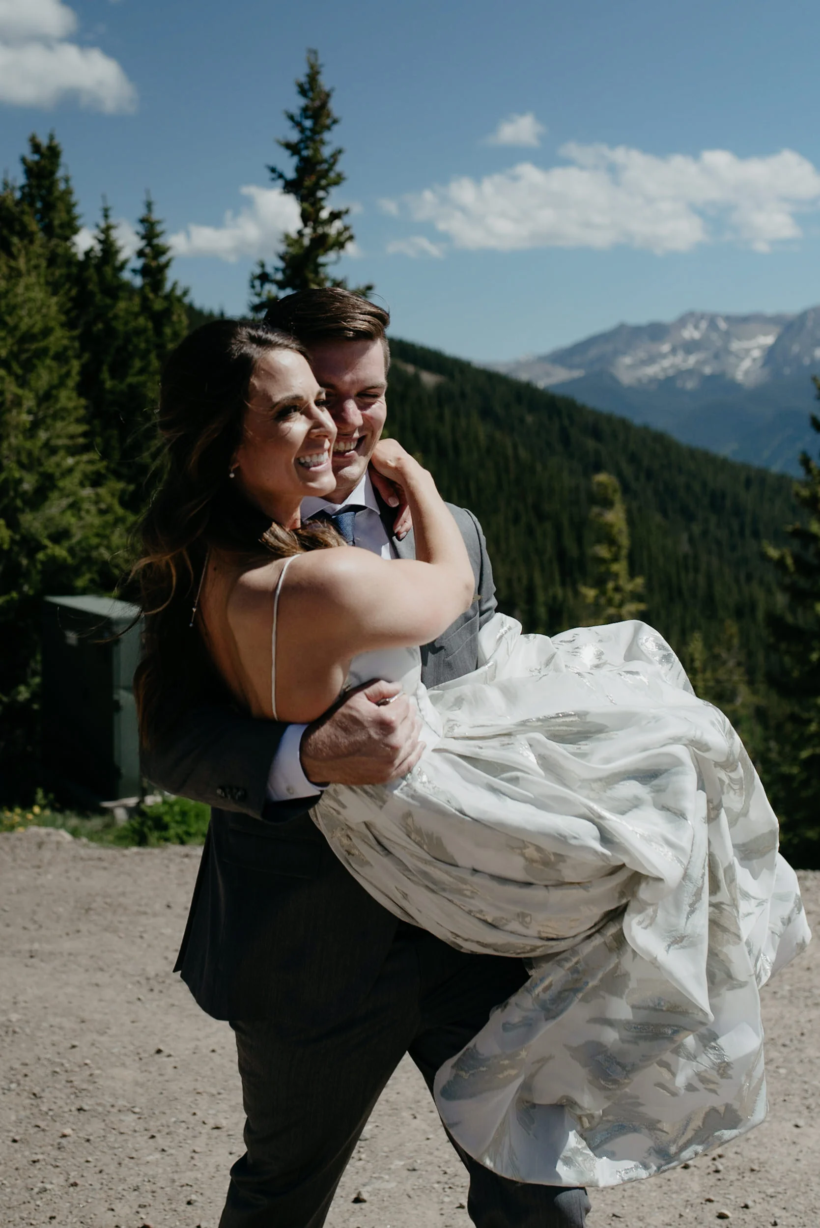  Aspen, Colorado elopement photos by Alyssa Reinhold 