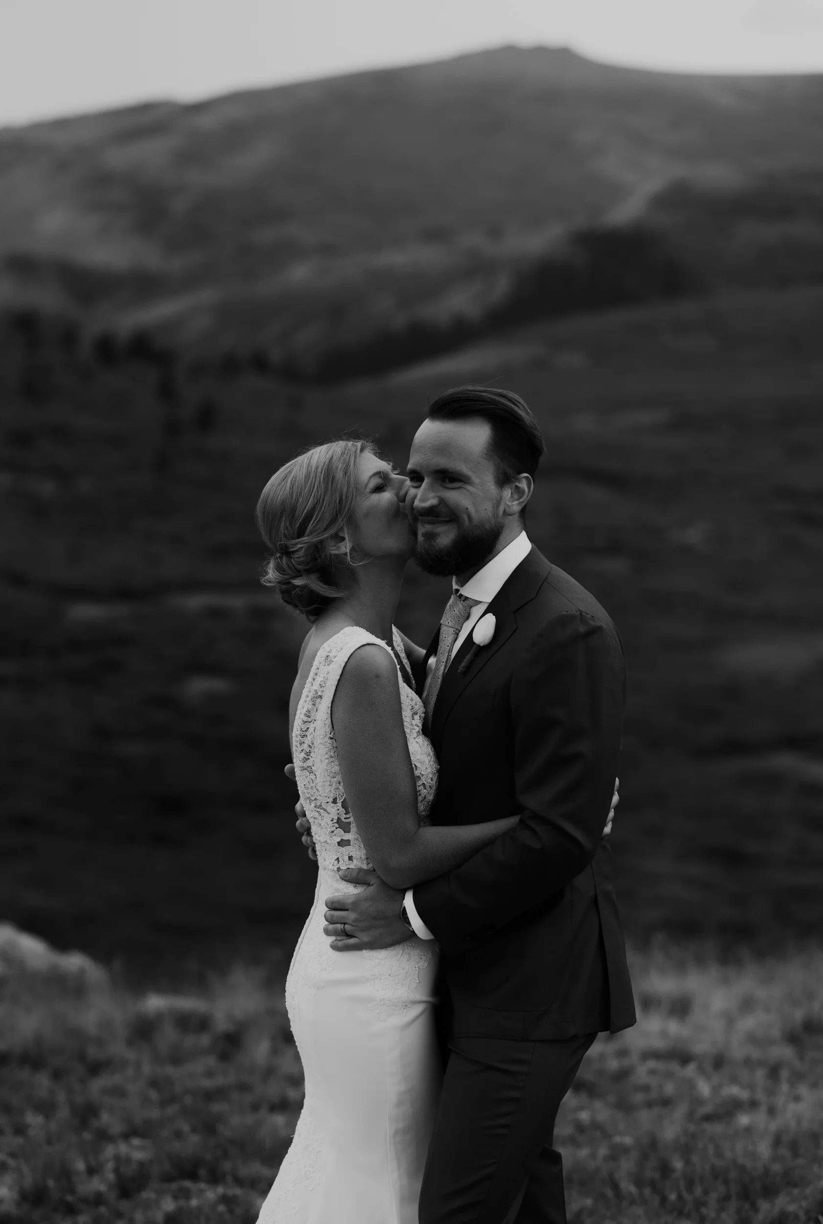  Colorado wedding and elopement photographer. Wedding photo inspiration. 