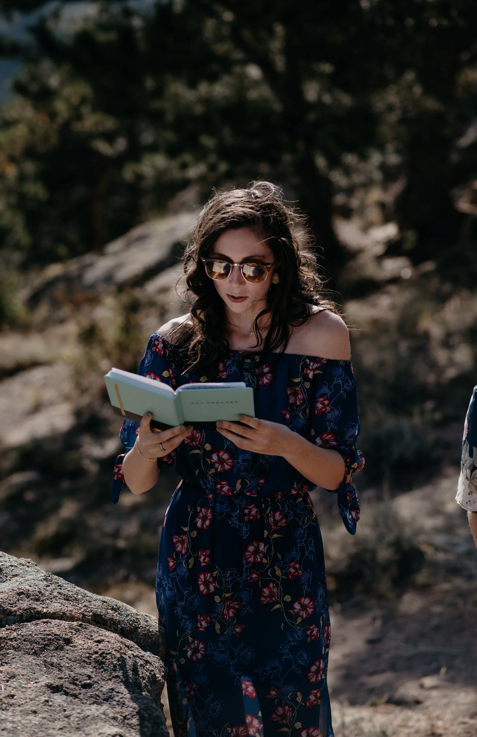  Colorado elopement and wedding photographer. 3M curve elopement. Friend reading at ceremony. 