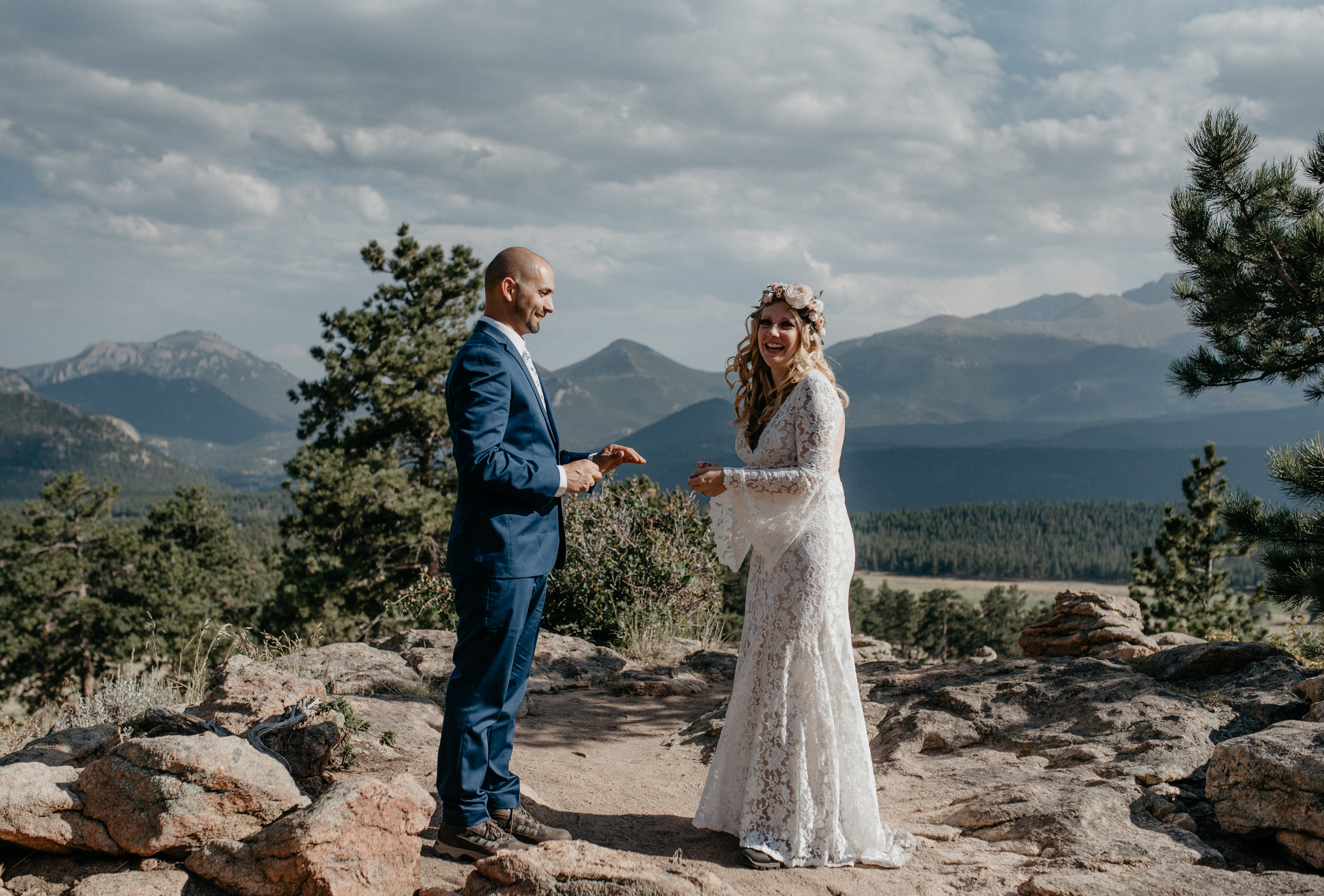 Ceremony at 3M curve in Estes Park. Colorado elopement and wedding photography. 