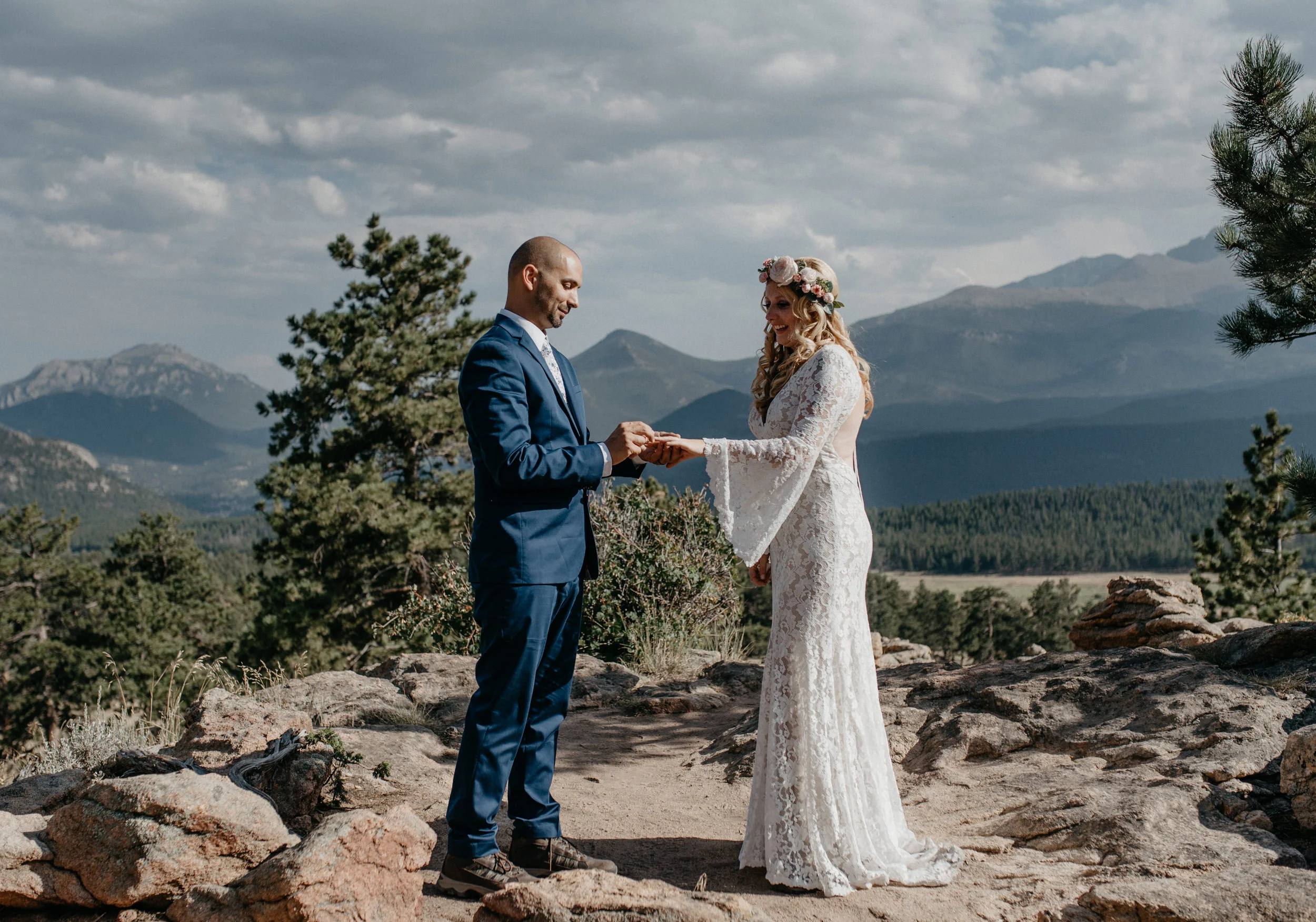  Denver based elopement and wedding photographer. Intimate wedding at 3M curve. 