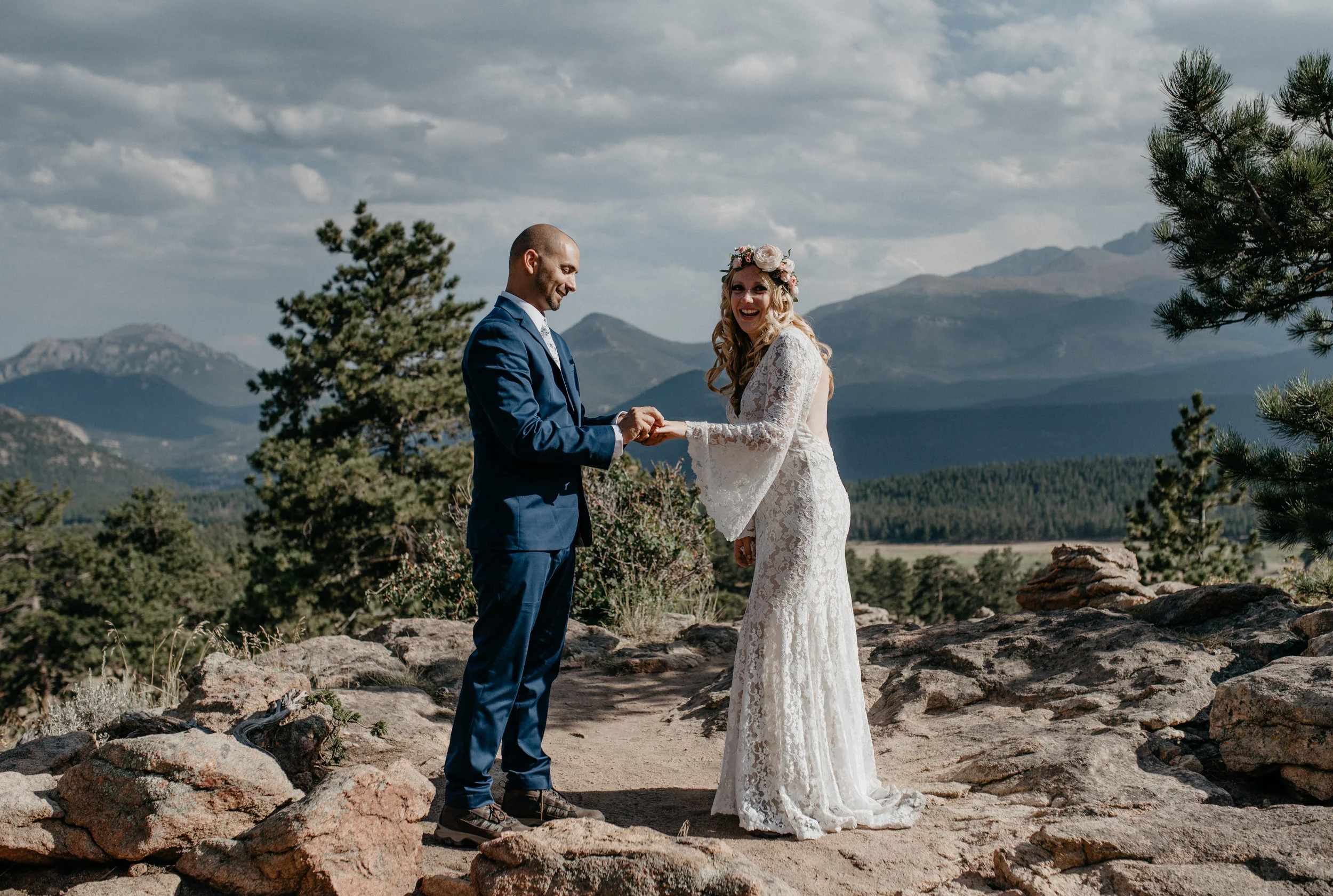  Colorado wedding in Rocky Mountain National Park. Denver wedding photographer. 