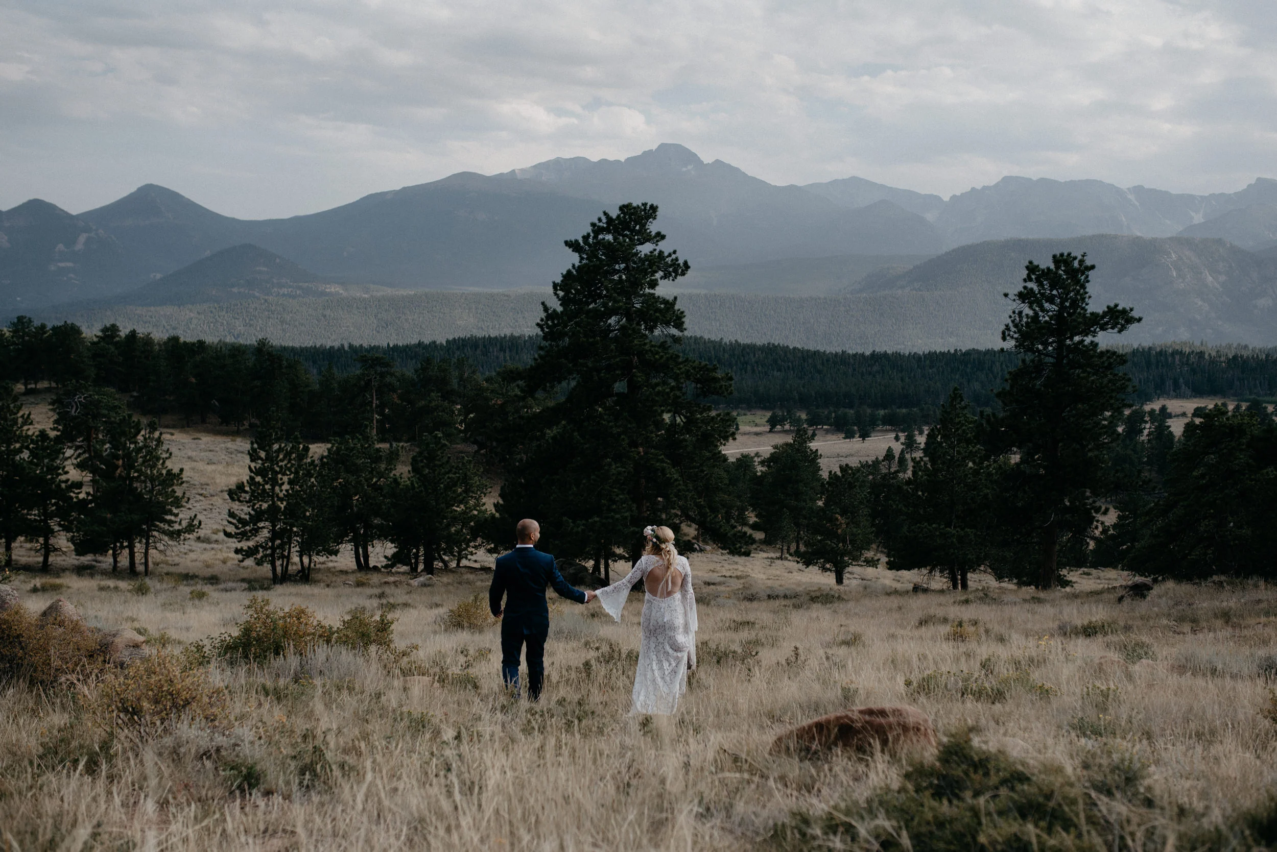  3m Curve elopement in Rocky Mountain National Park. Couples portraits by Alyssa Reinhold. 