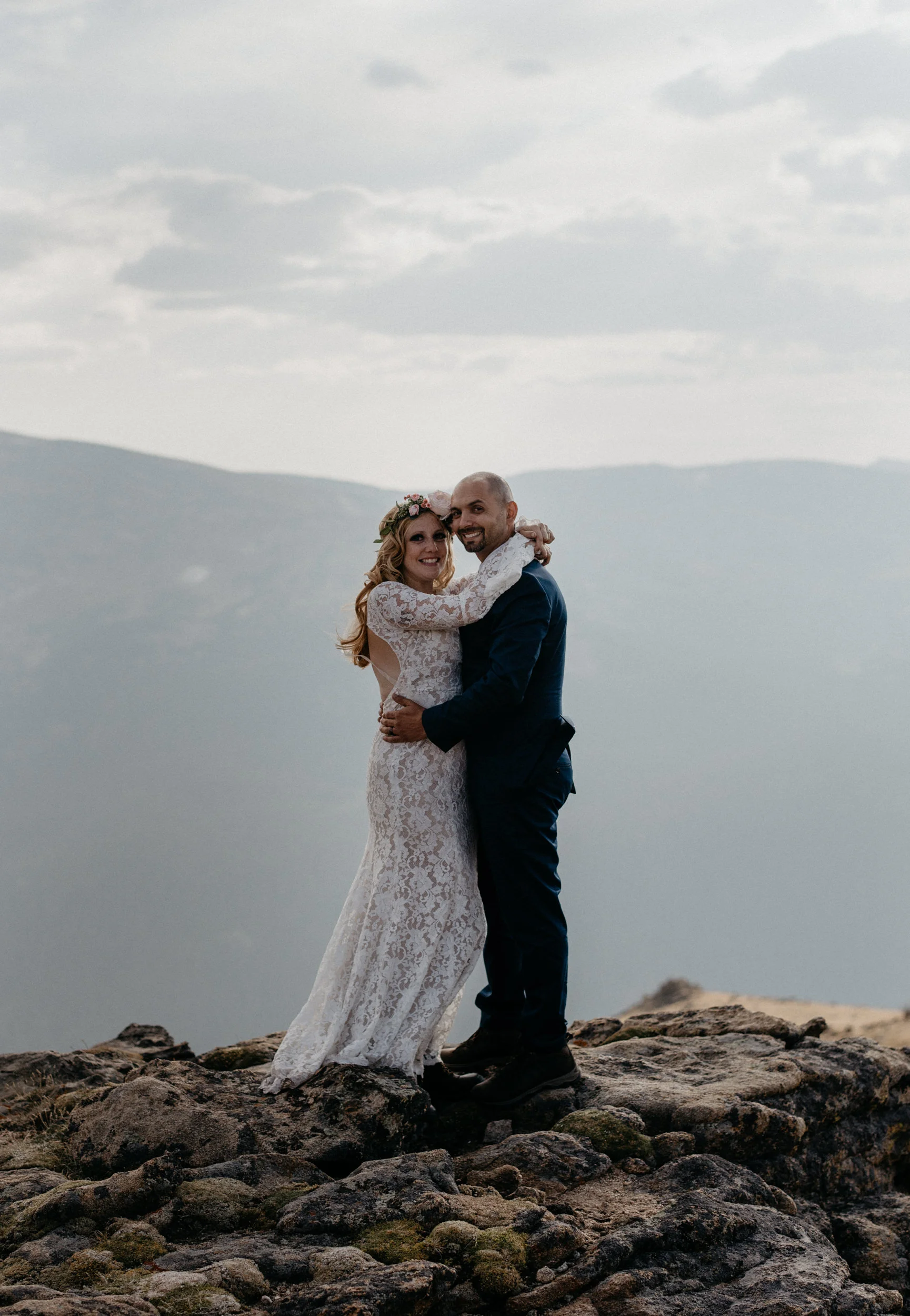  Colorado intimate wedding and elopement photographer.. RMNP elopement. 
