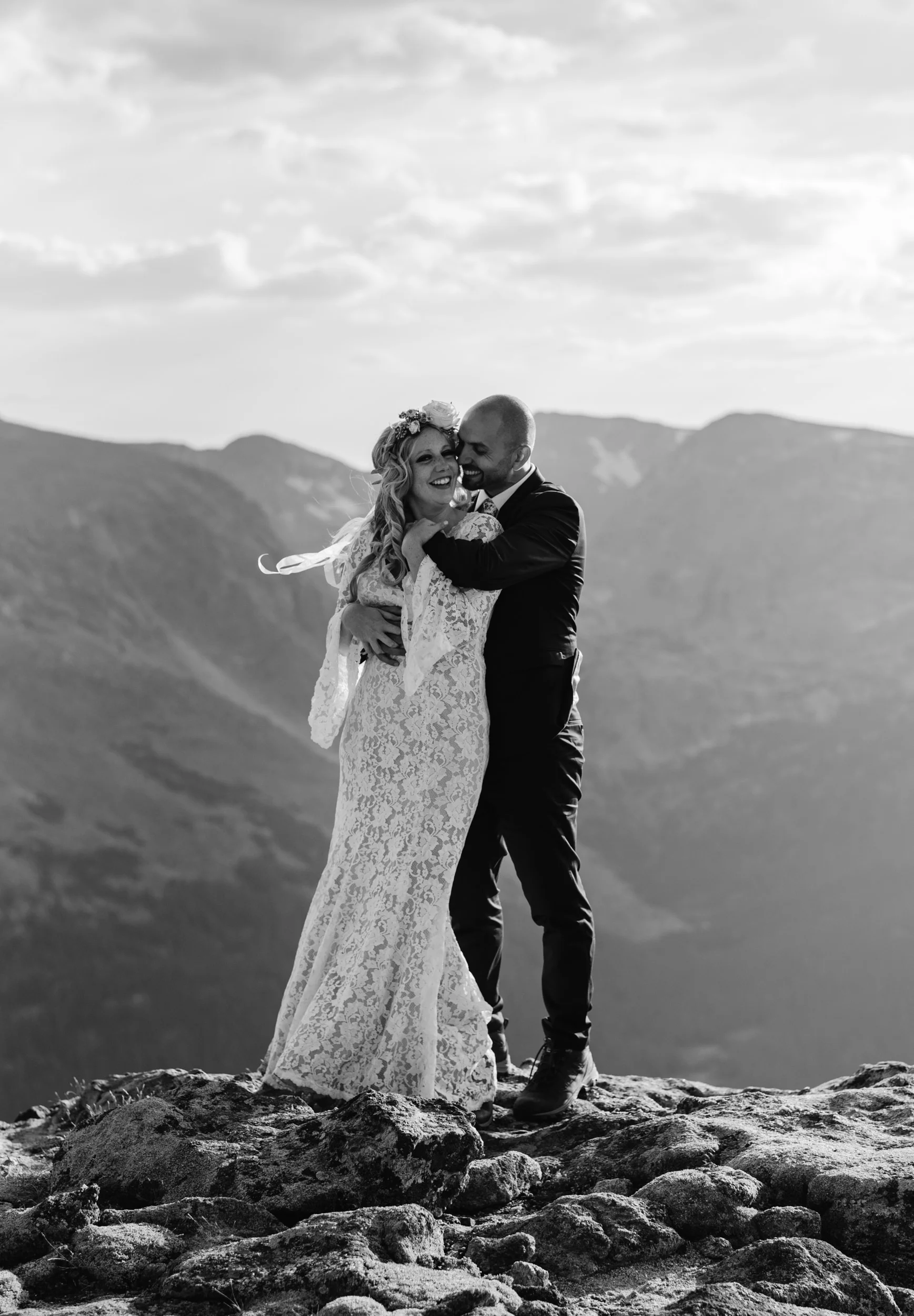  Colorado mountain wedding in Rocky Mountain National Park. Colorado adventure elopements. 