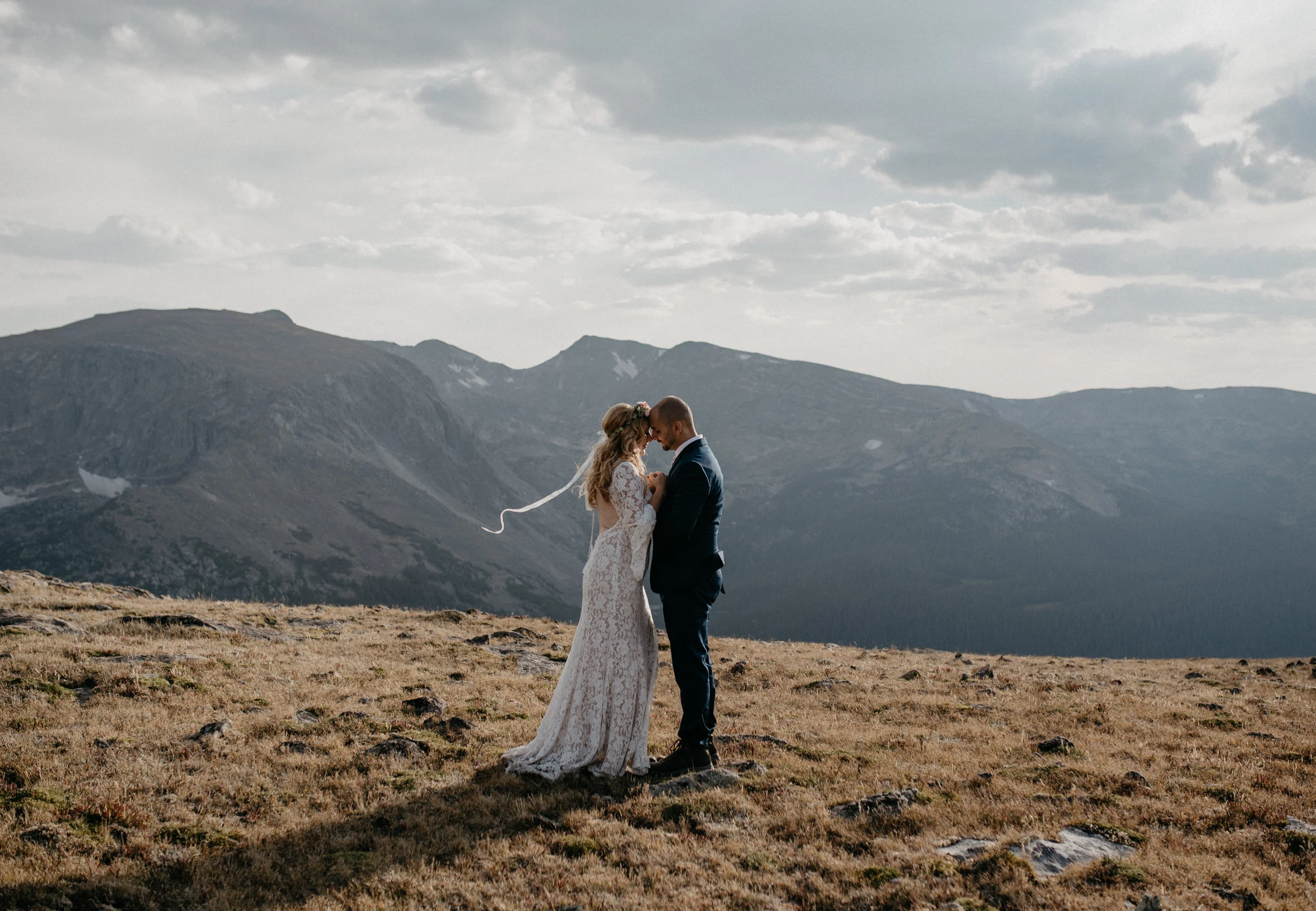  Trail Ridge Road adventure elopement. Colorado elopement photography. 