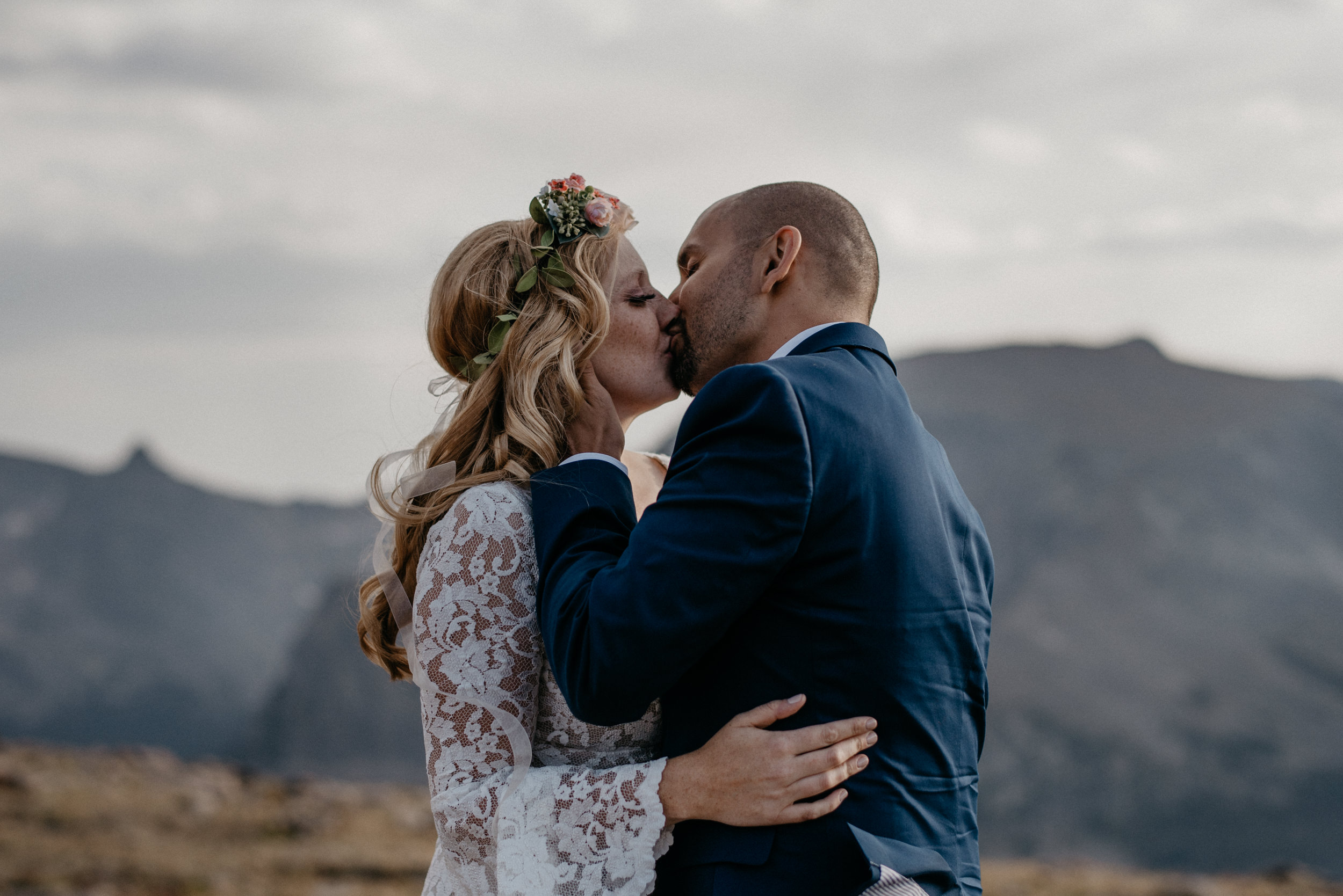  Couples portraits at Trail Ridge Road. Colorado elopement and wedding photographer. 