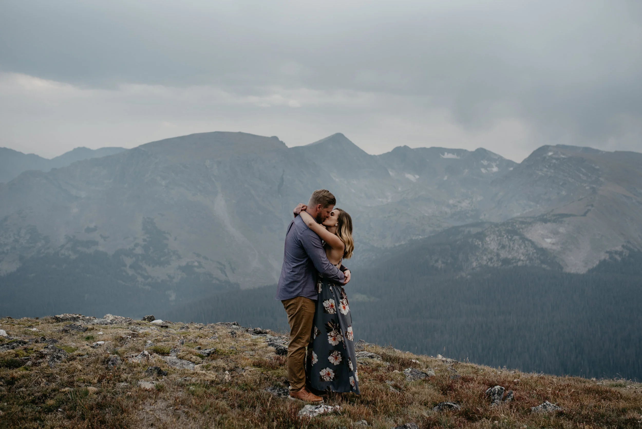  Colorado based mountain wedding photographer. 