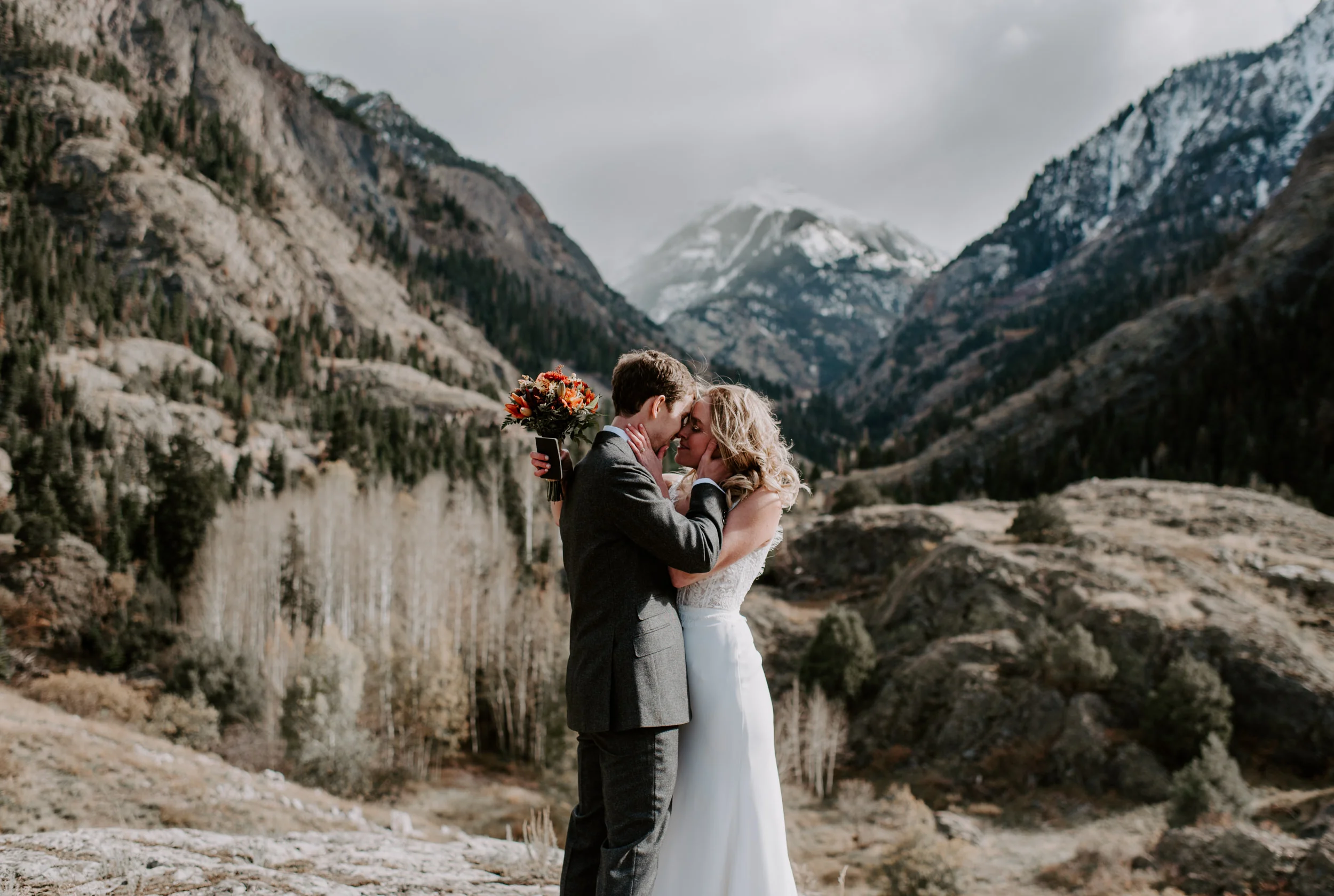  Ouray, Colorado wedding photographer. Colorado adventure elopement. Ouray, Colorado mountain elopement on Million Dollar Highway.  