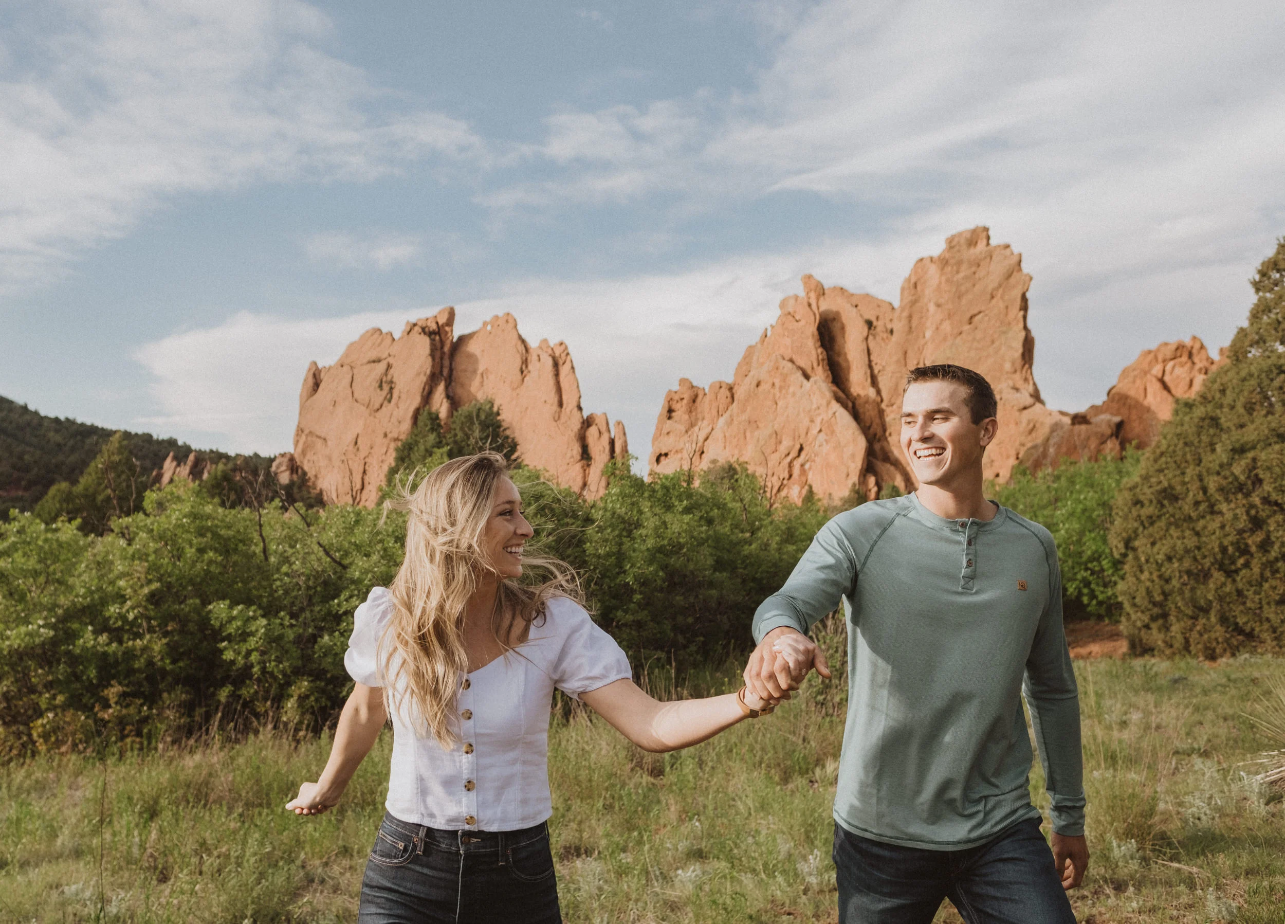  Garden of the Gods engagement session. Colorado Springs wedding photographer. Colorado Springs engagement photos. 