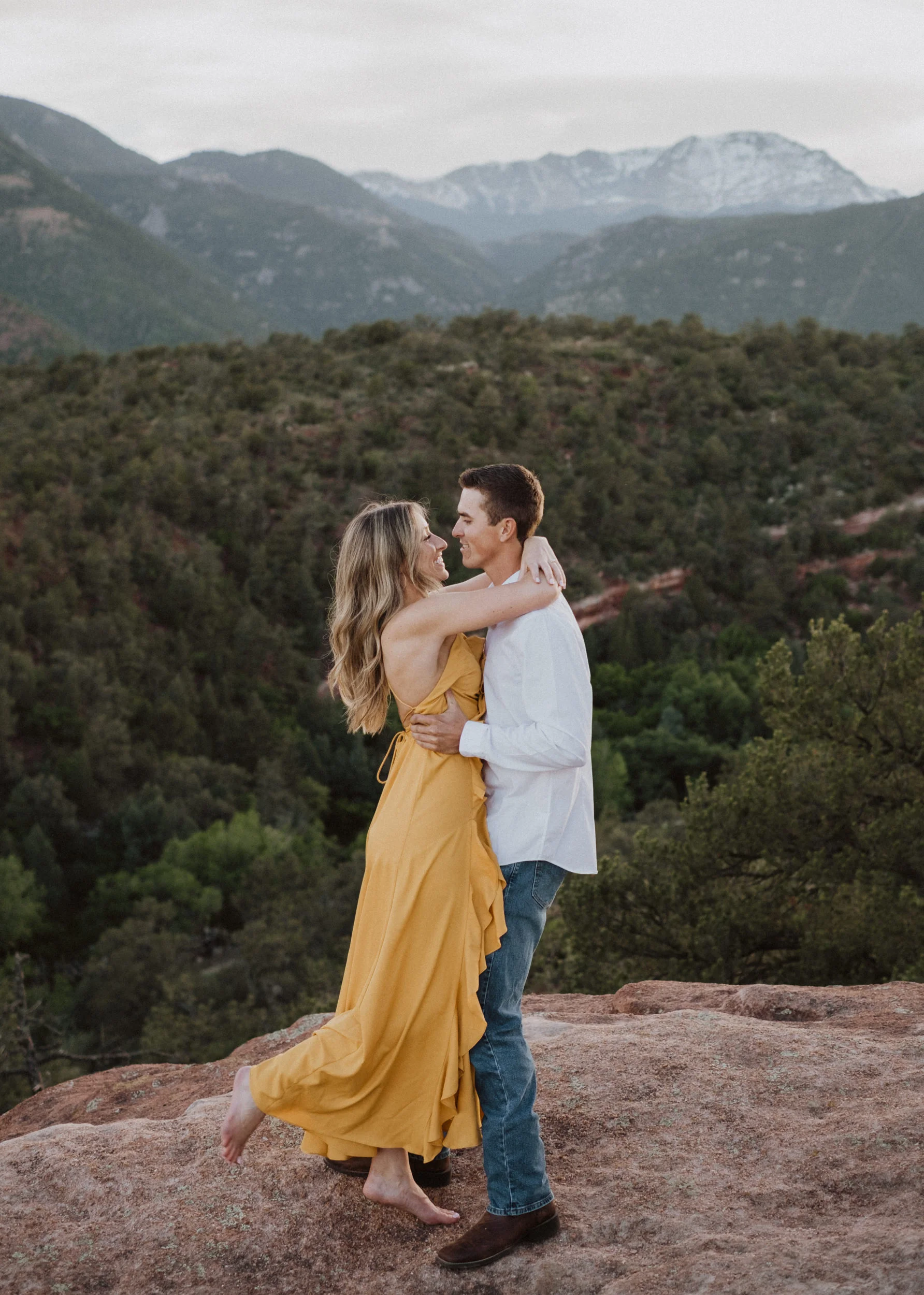  Colorado engagement photo location ideas. Garden of the Gods engagement session. Colorado wedding and elopement photographer. Garden of the Gods adventure session.  